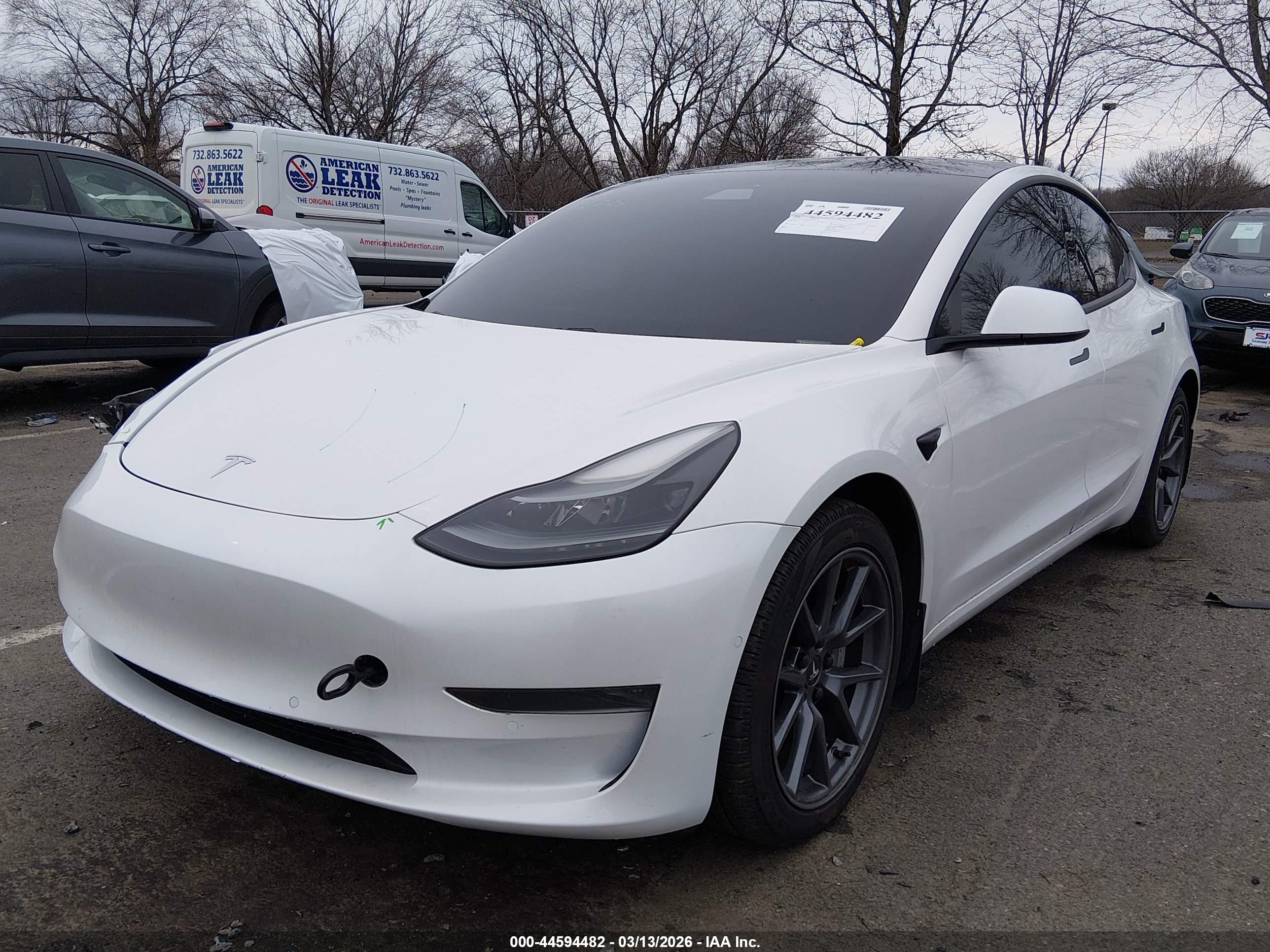 TESLA MODEL image 2