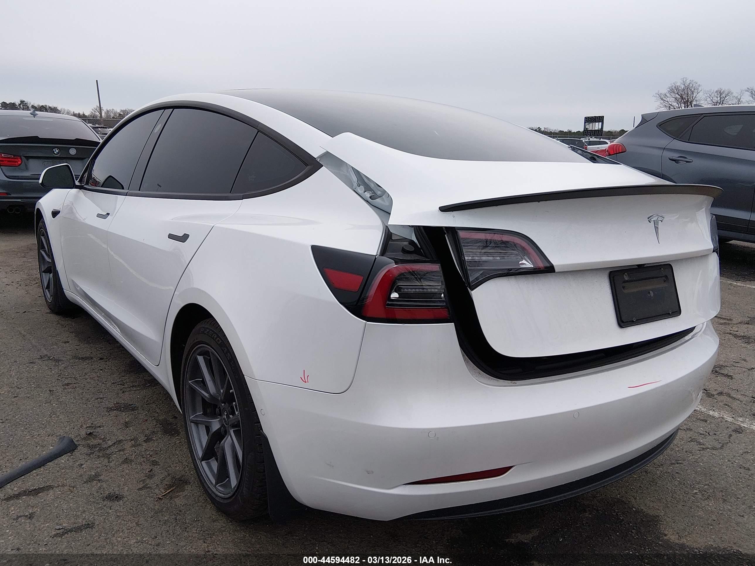 TESLA MODEL image 3