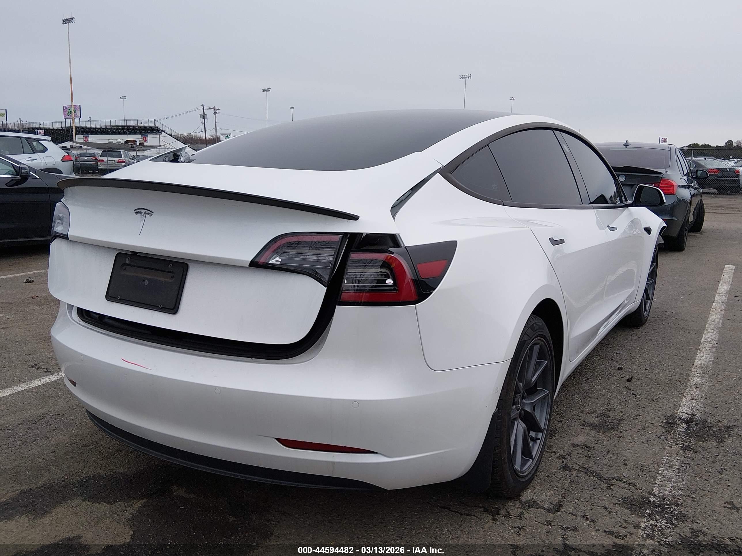 TESLA MODEL image 4