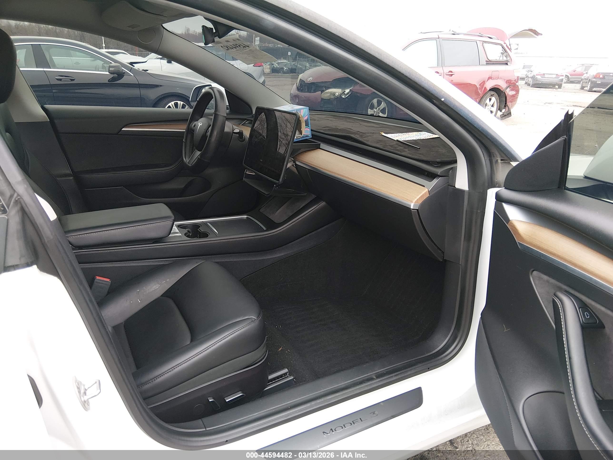 TESLA MODEL image 5