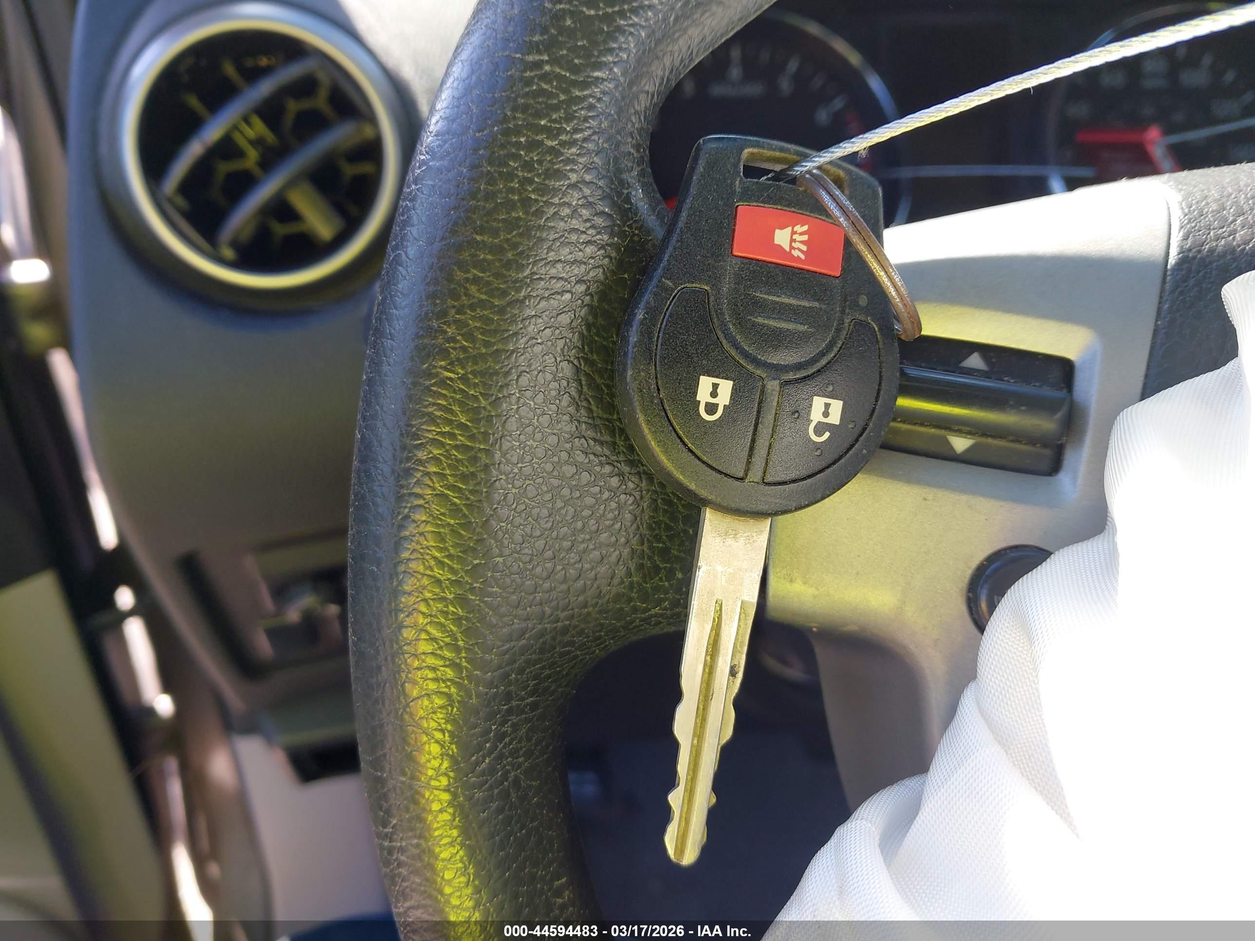NISSAN ROGUE image 11