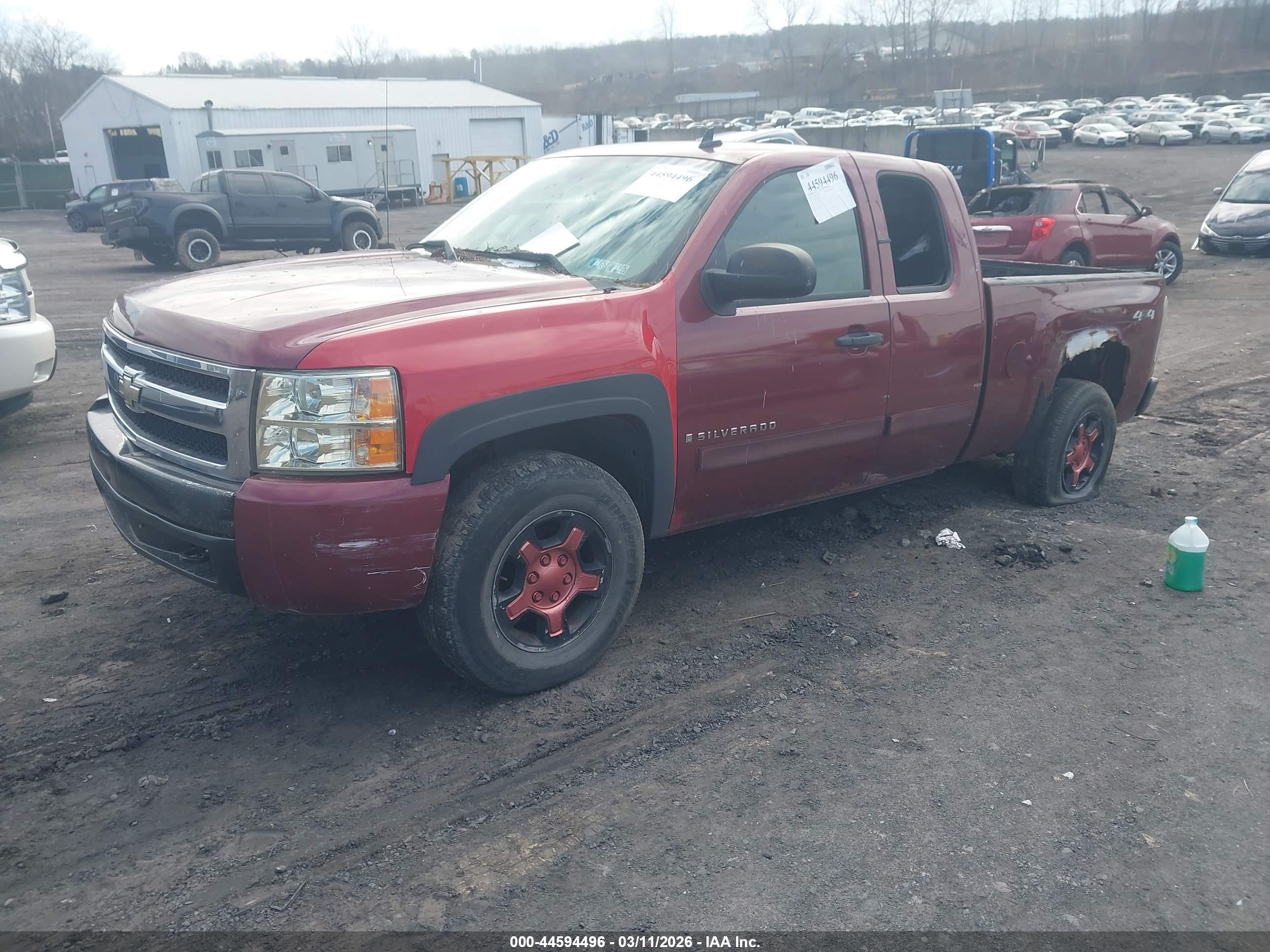 CHEVROLET SILVERADO image 2