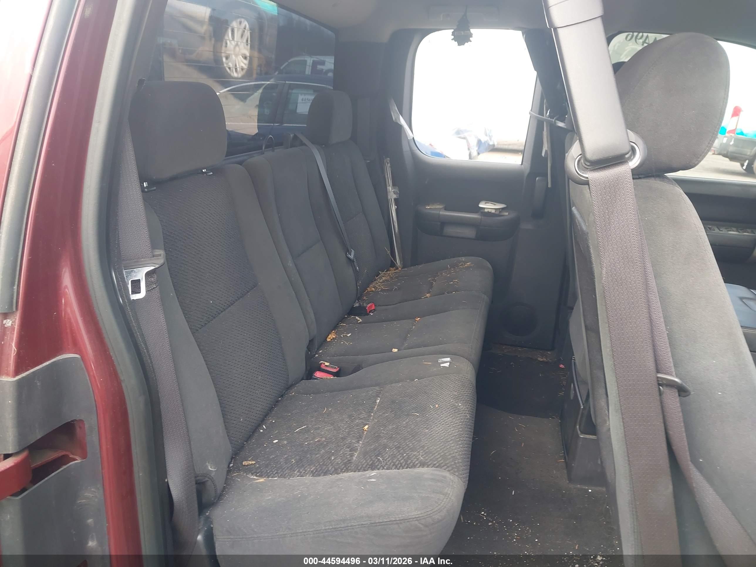 CHEVROLET SILVERADO image 8