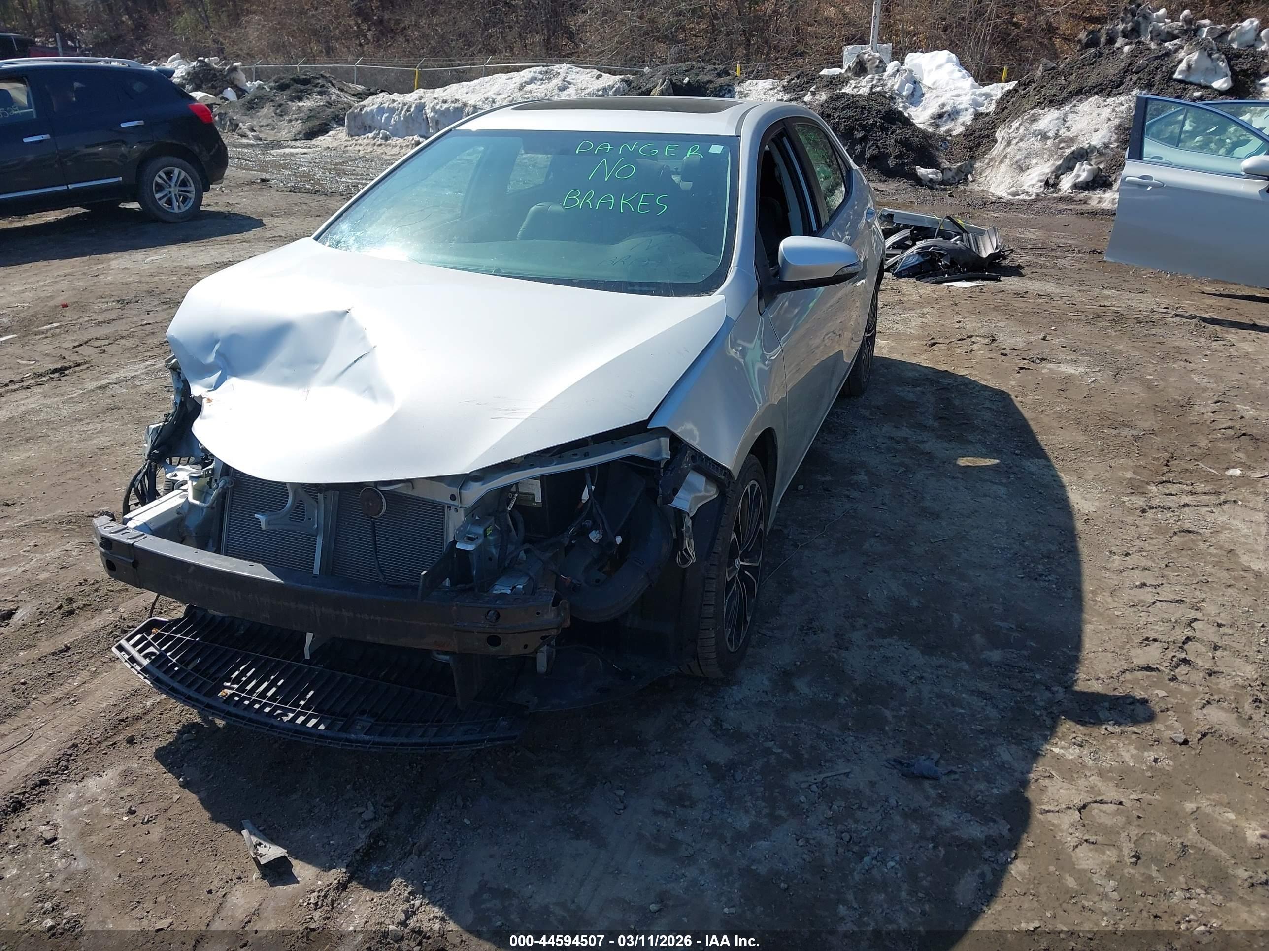 TOYOTA COROLLA image 2