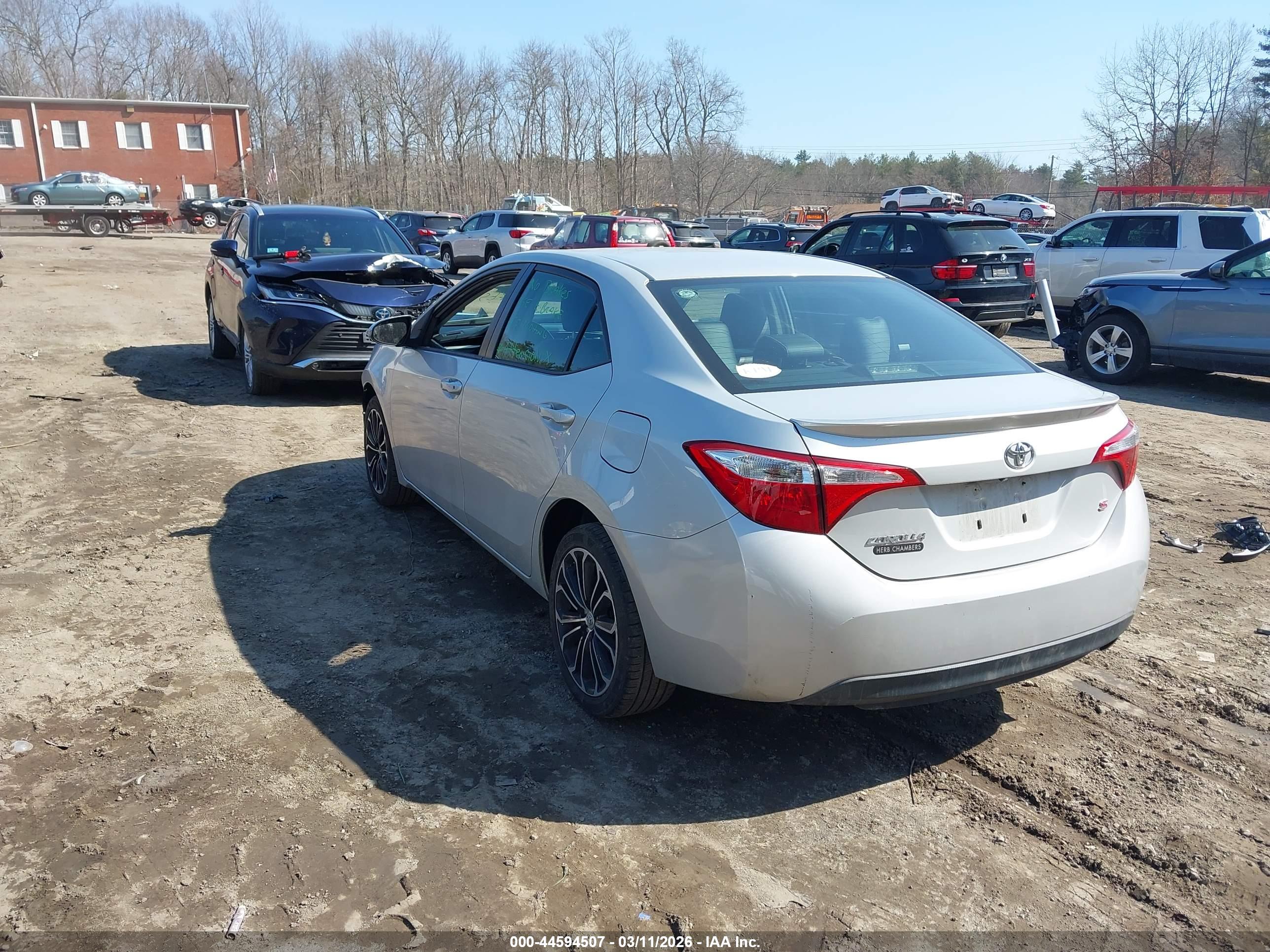 TOYOTA COROLLA image 3