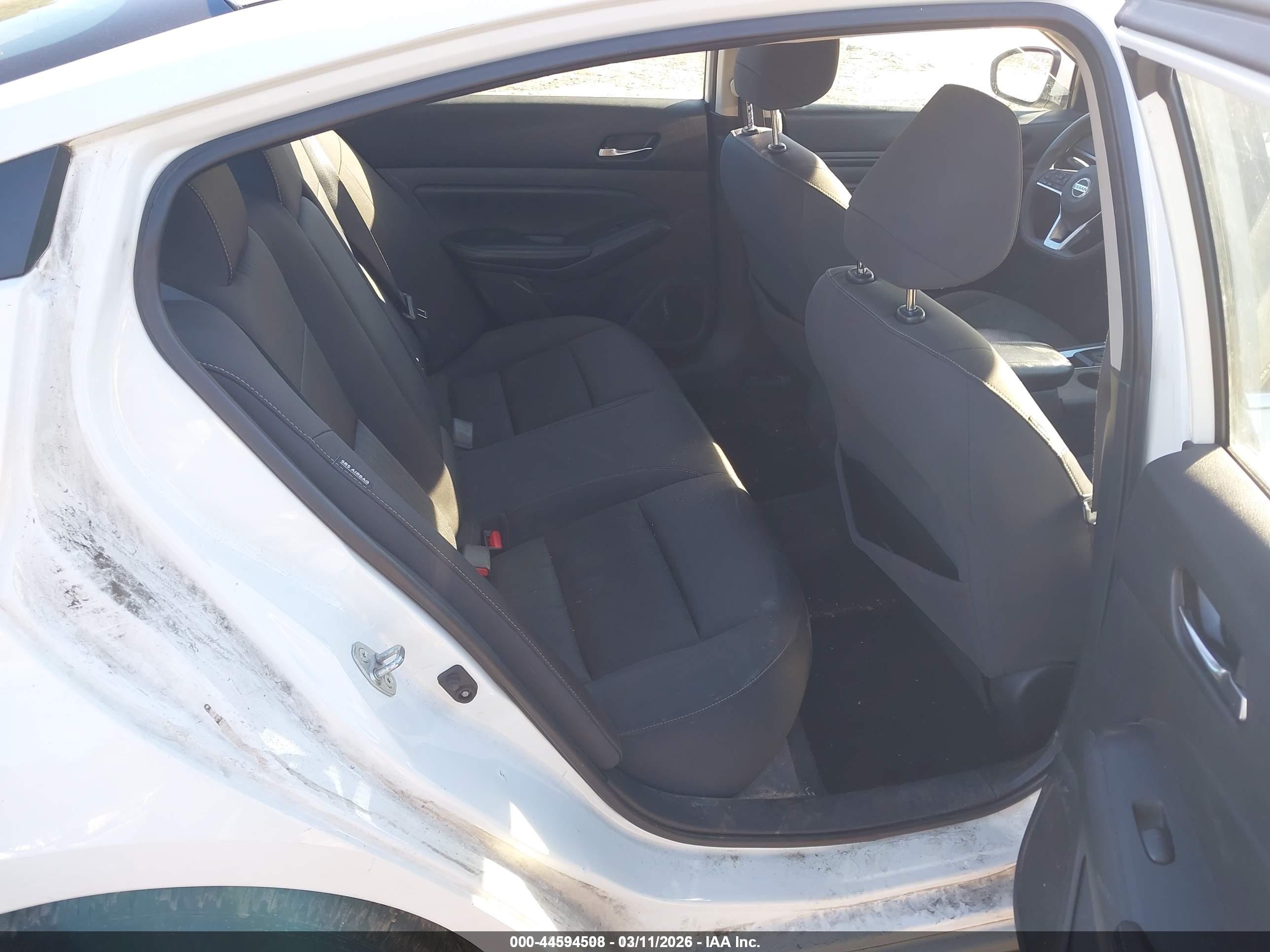 NISSAN ALTIMA image 8
