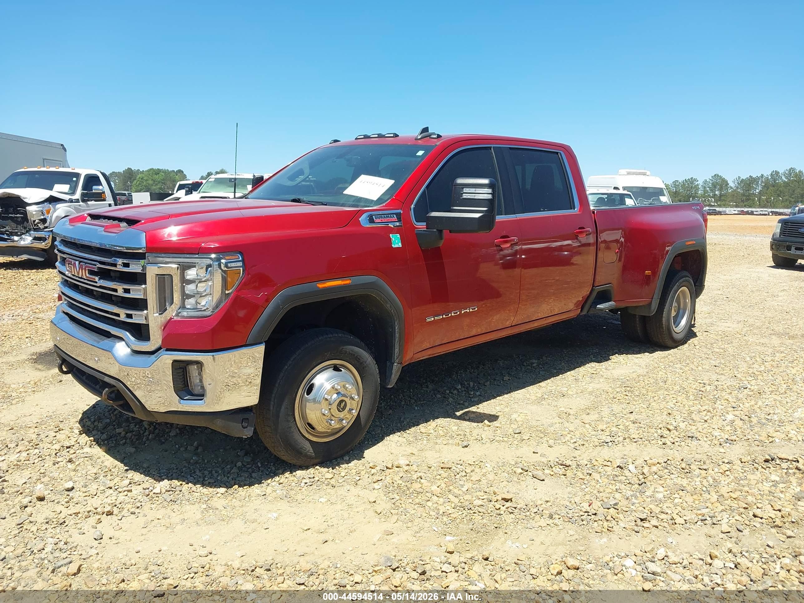 GMC SIERRA image 2