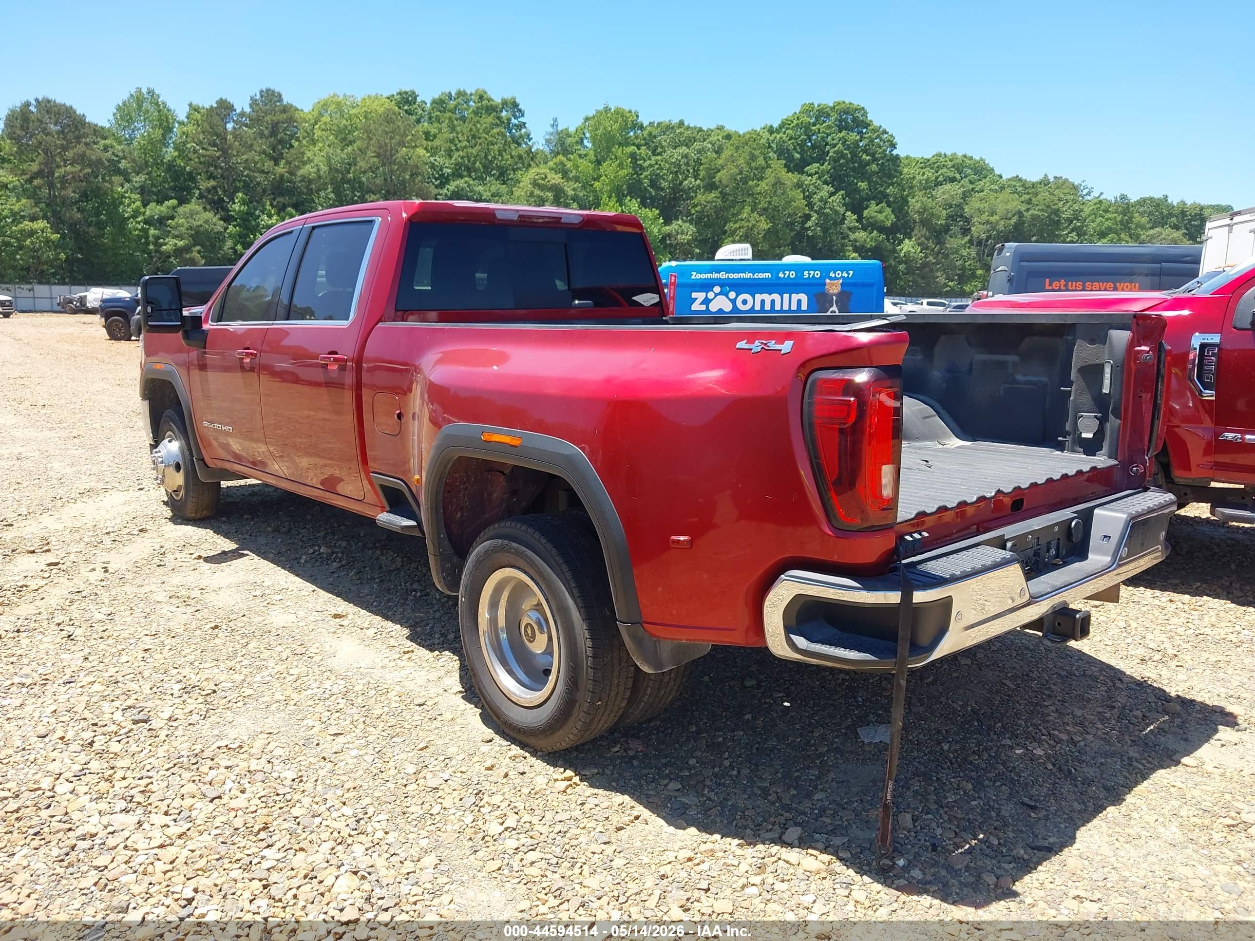 GMC SIERRA image 3