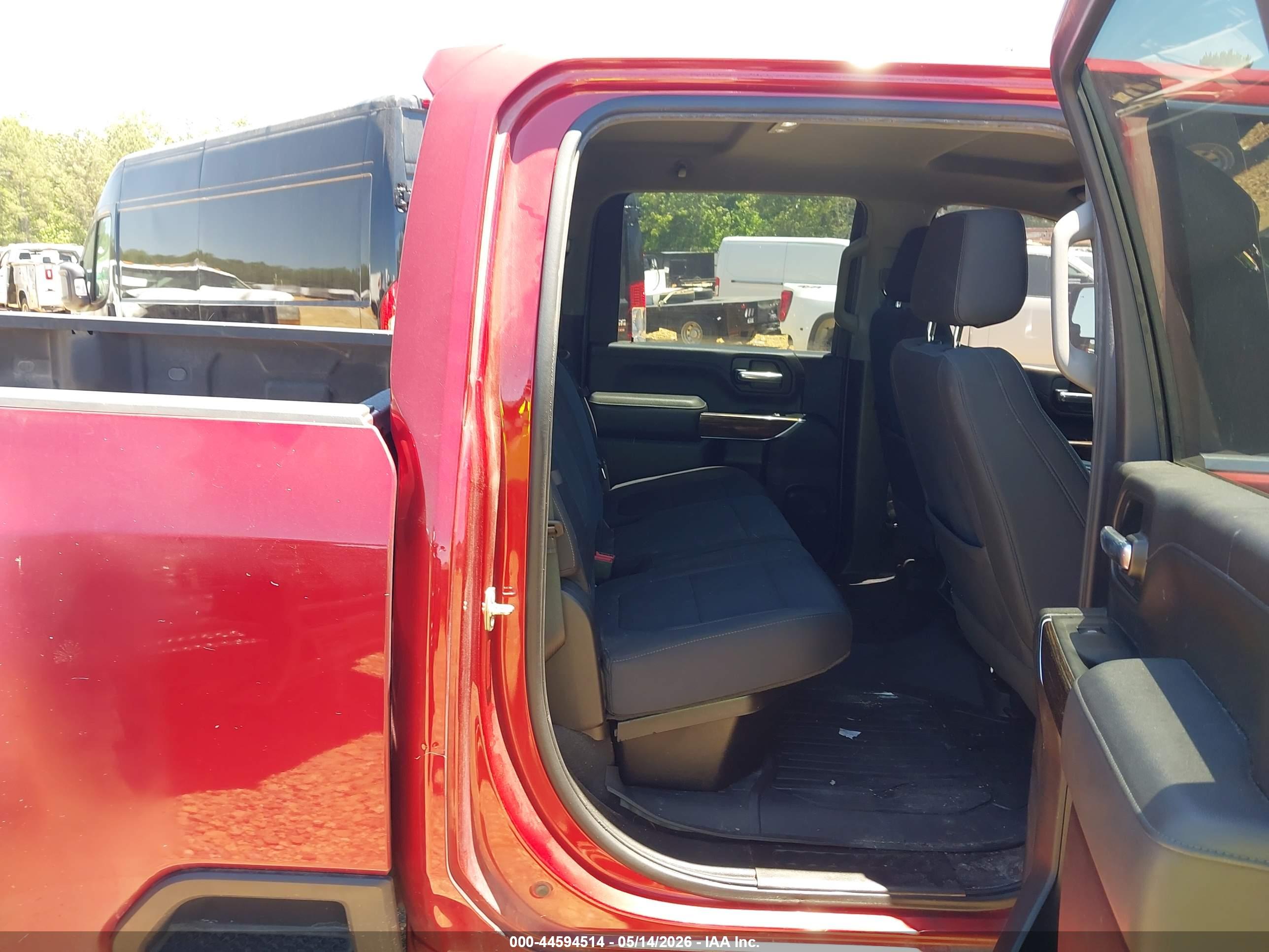 GMC SIERRA image 8