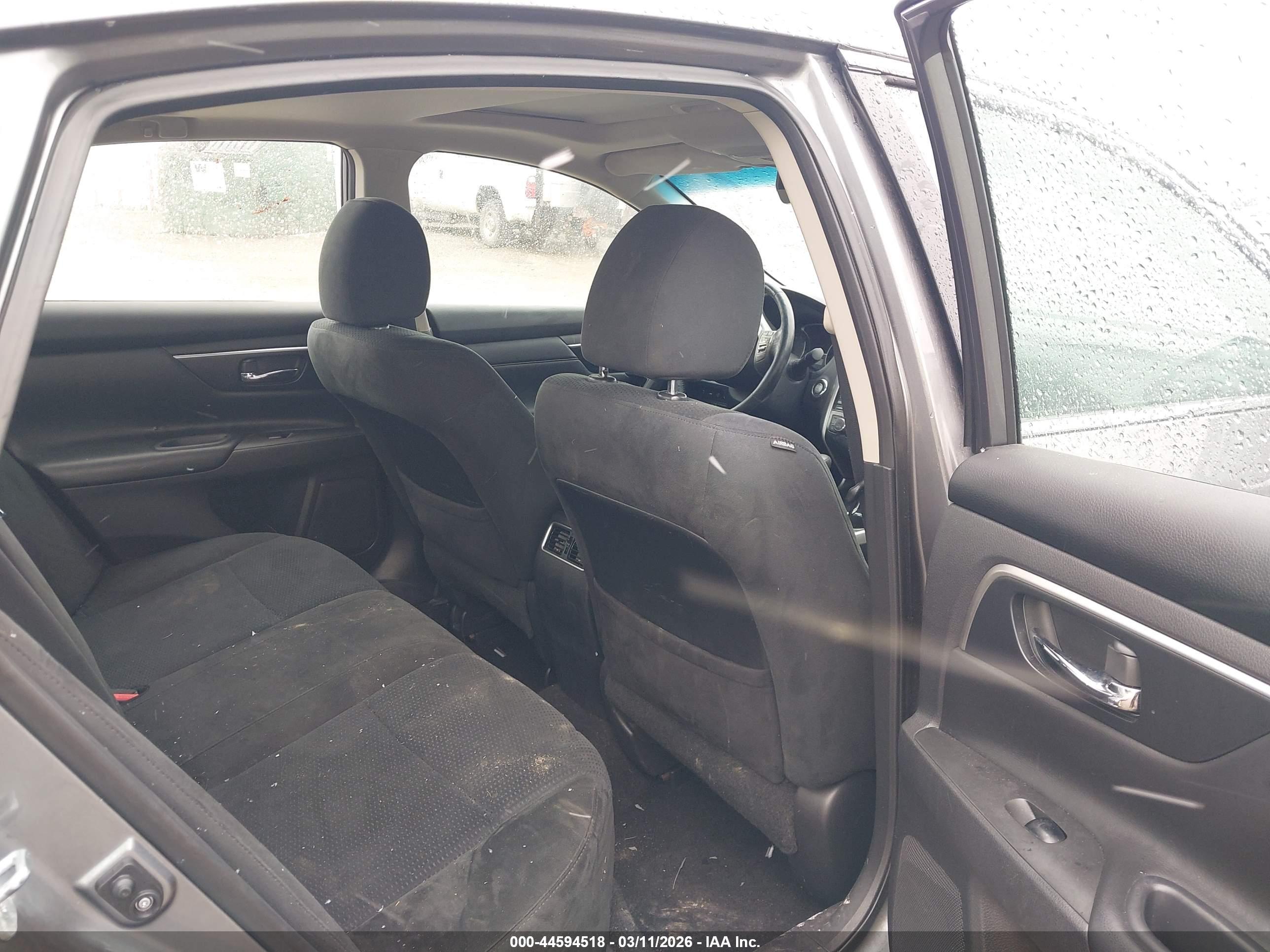 NISSAN ALTIMA image 8