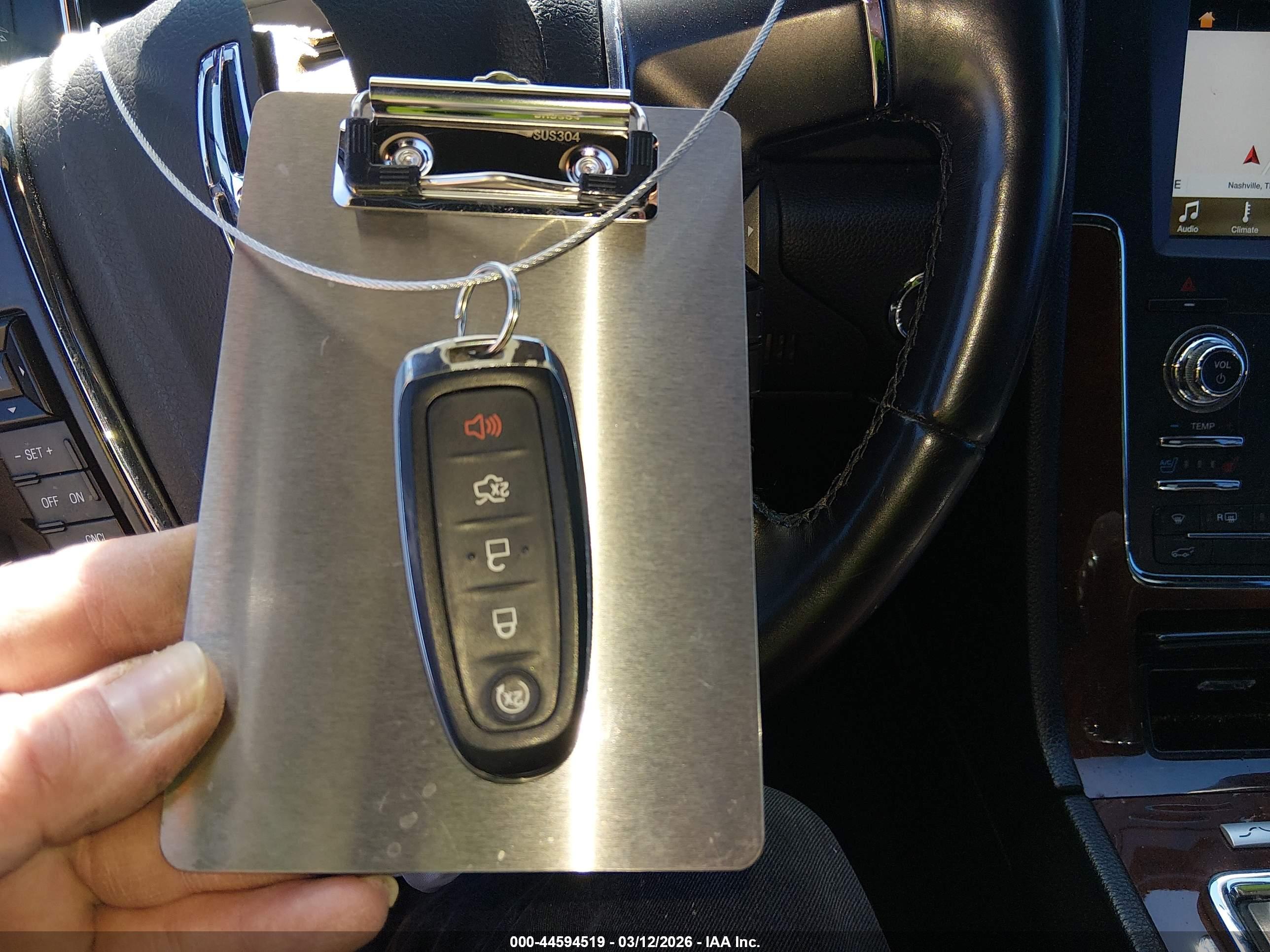 LINCOLN NAVIGATOR image 11