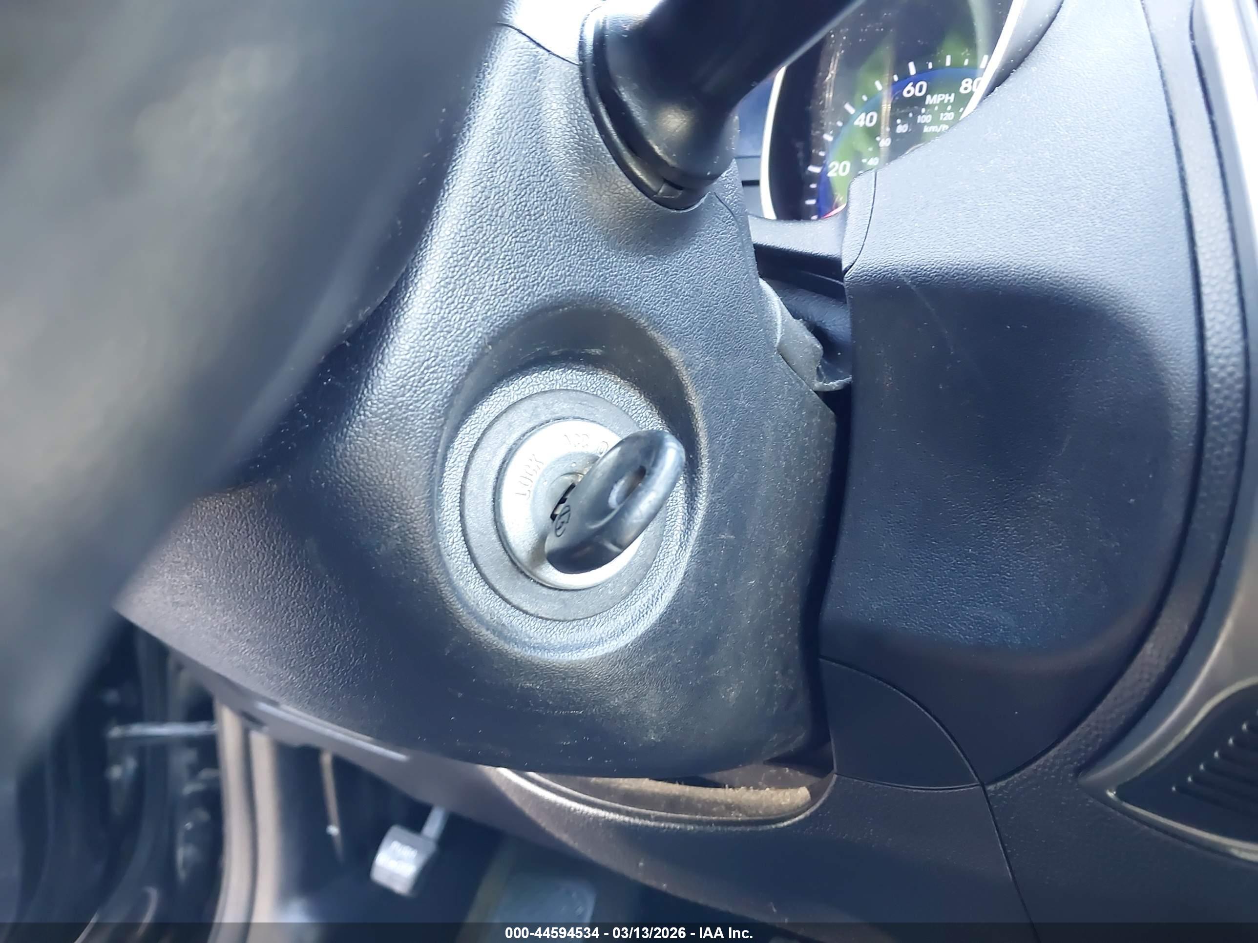 HYUNDAI TUCSON image 11