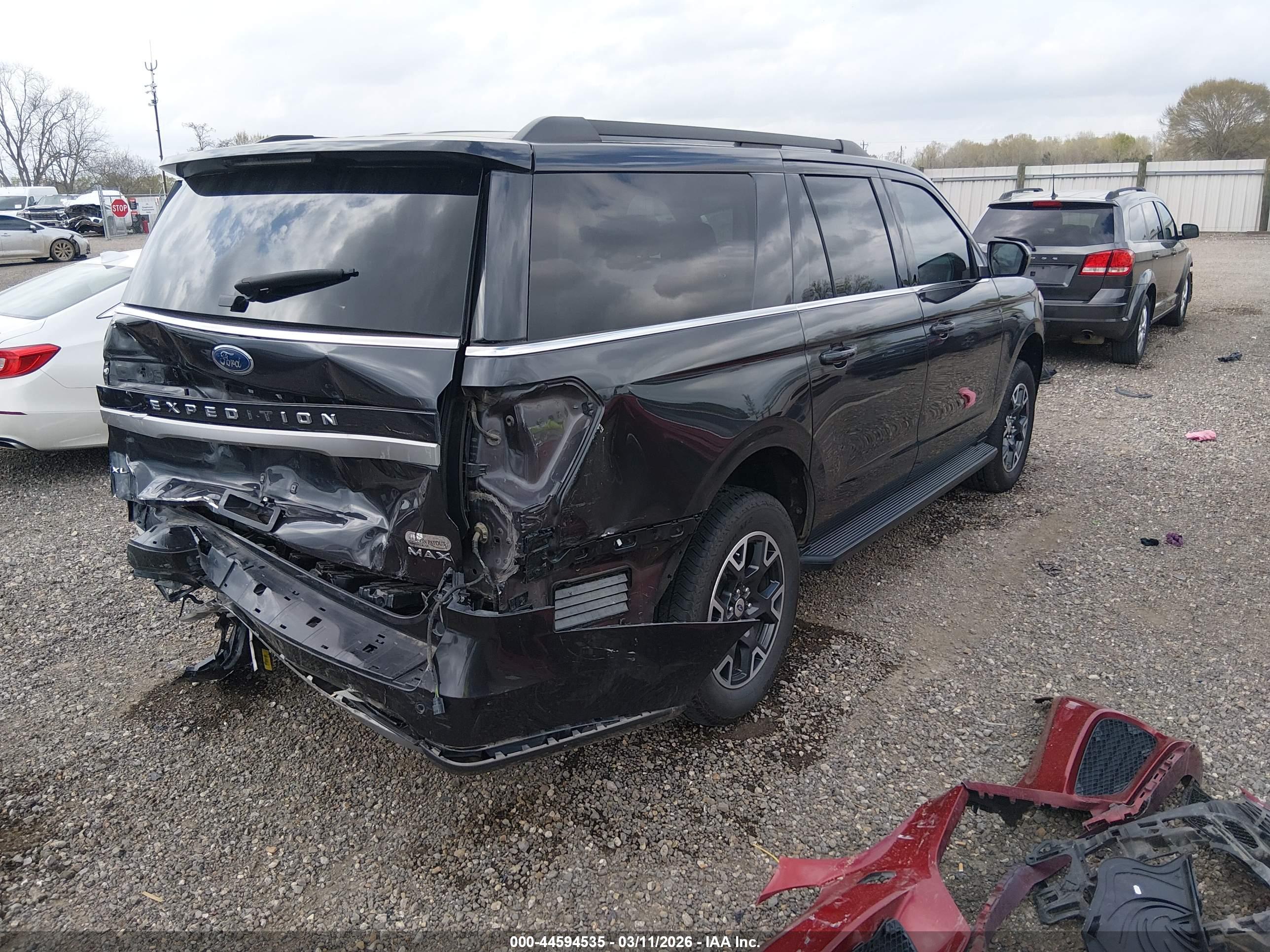 FORD EXPEDITION image 4
