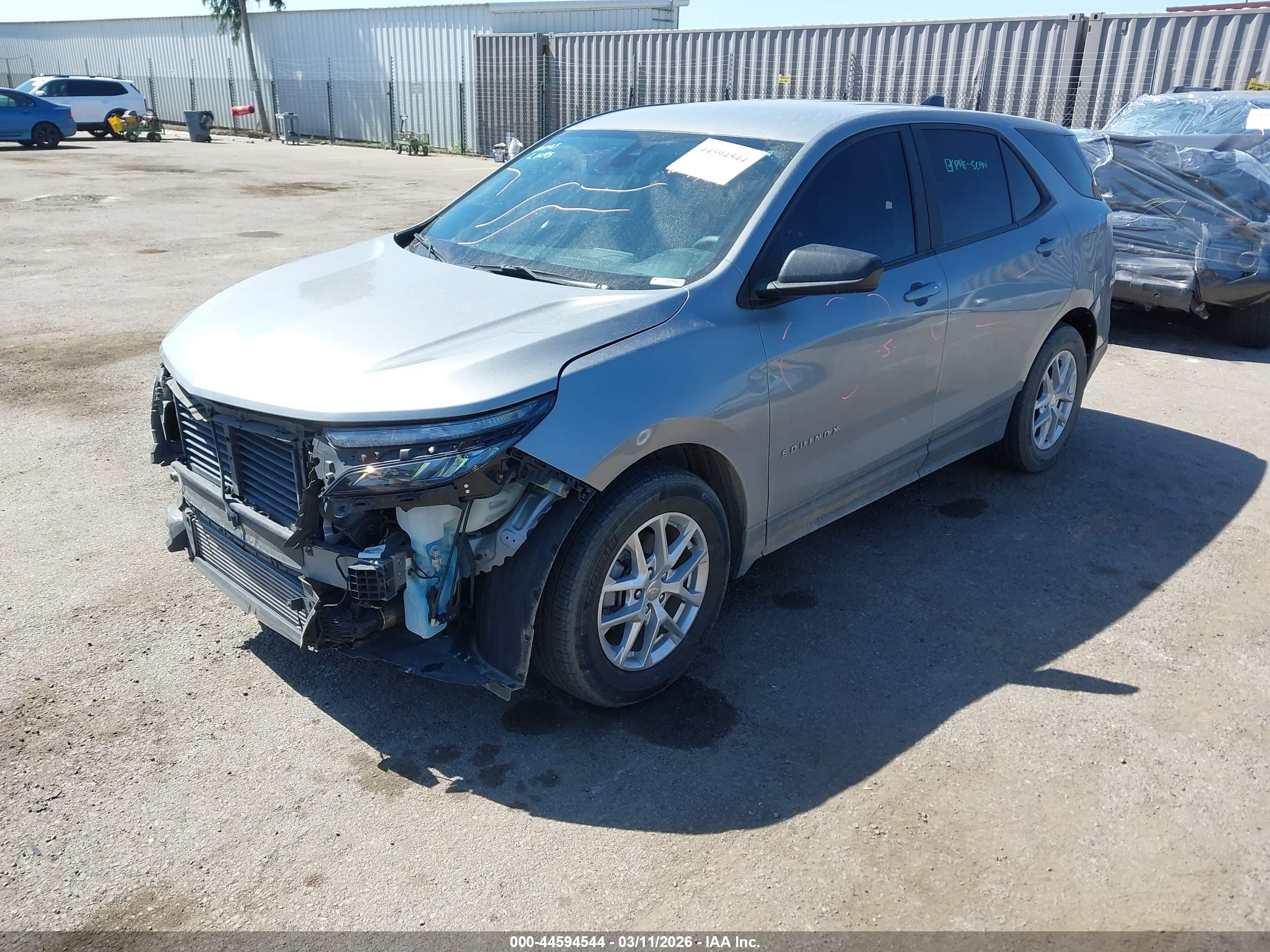 CHEVROLET EQUINOX image 2
