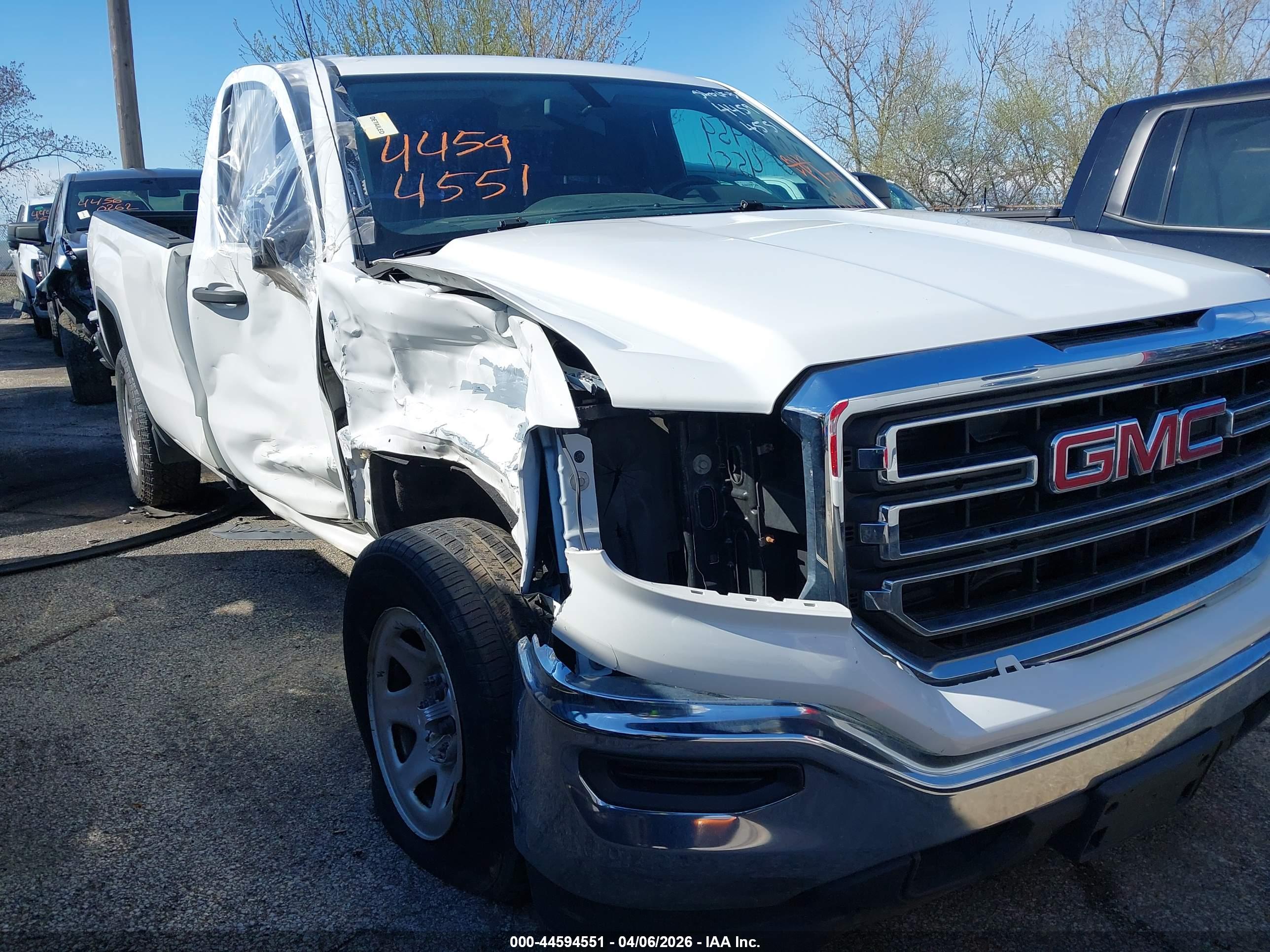 GMC SIERRA image 6
