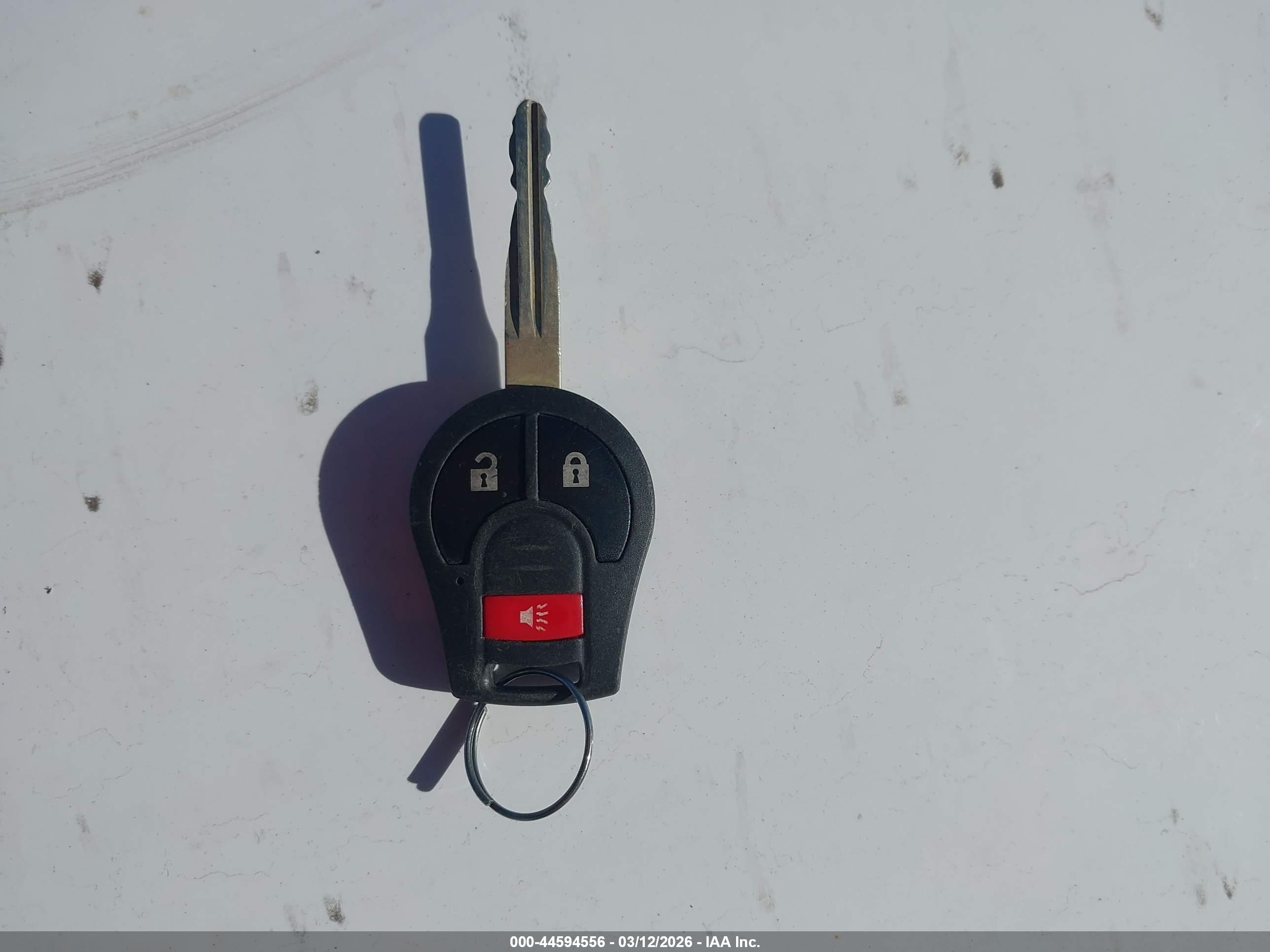NISSAN VERSA image 11