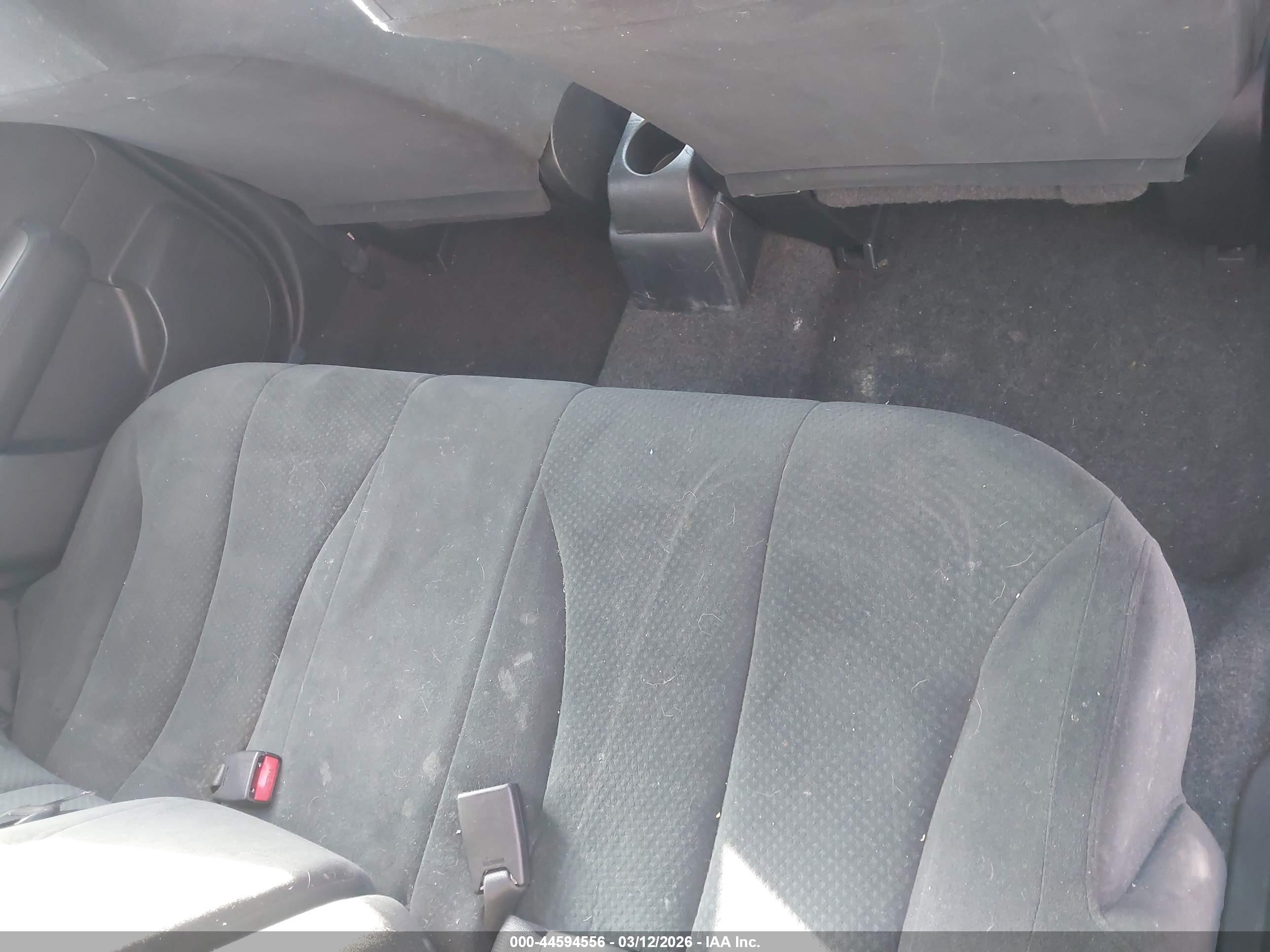 NISSAN VERSA image 8