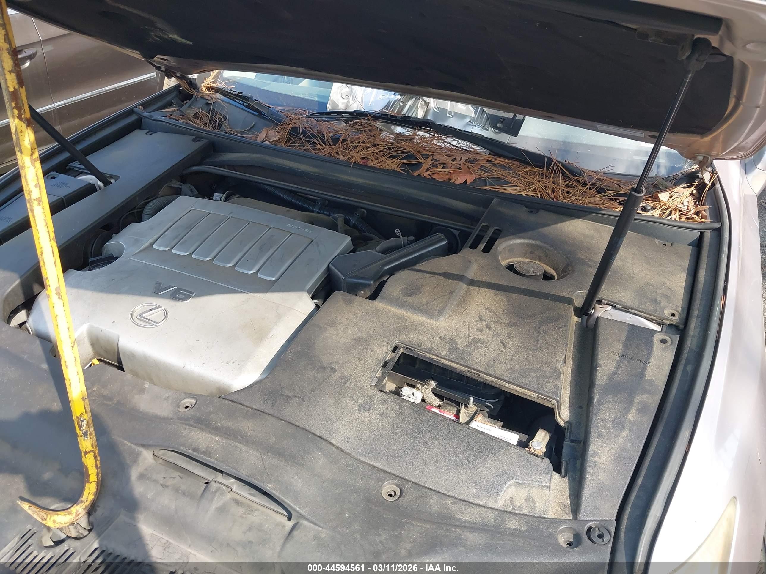 LEXUS ES image 10