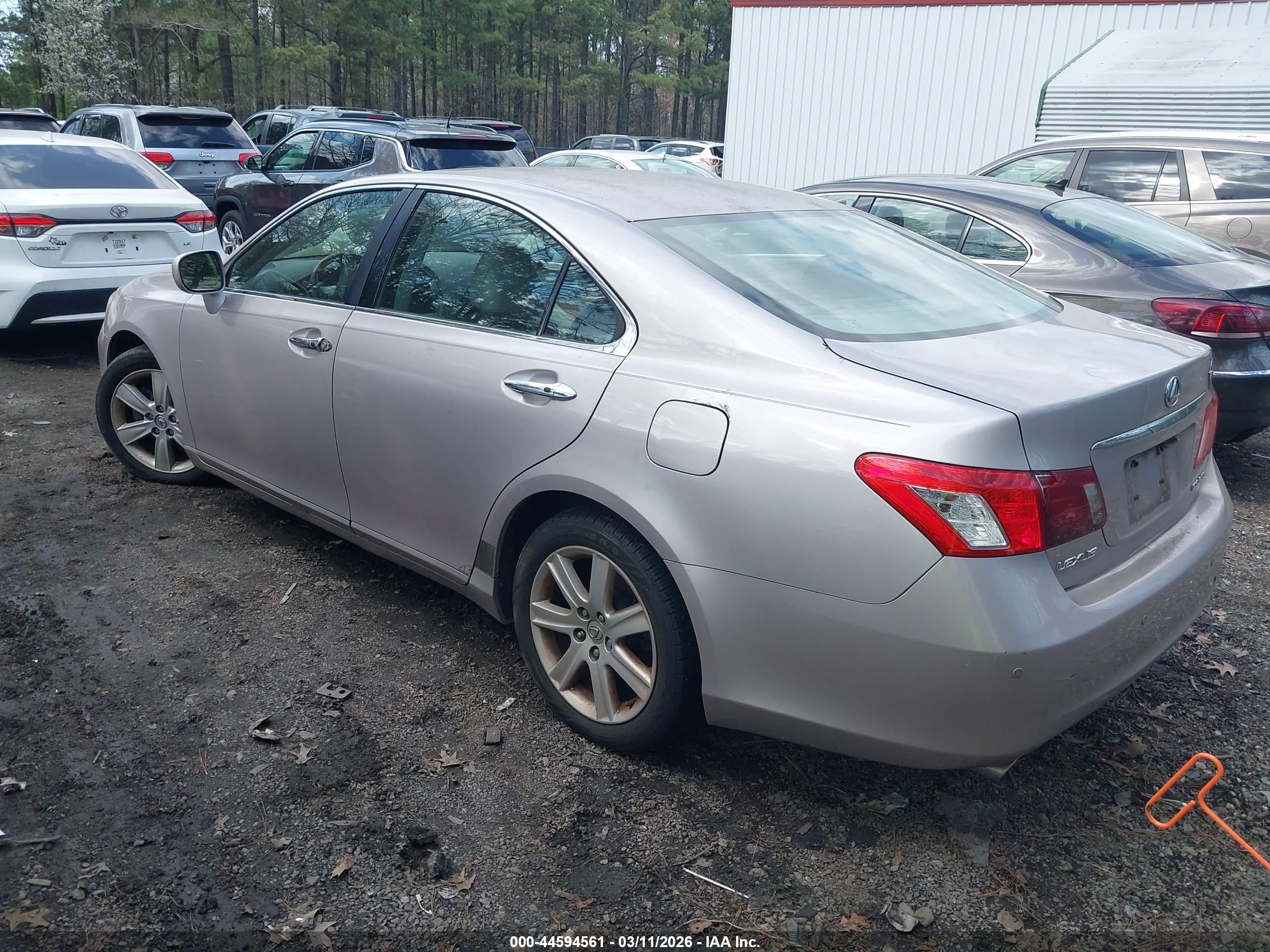 LEXUS ES image 3