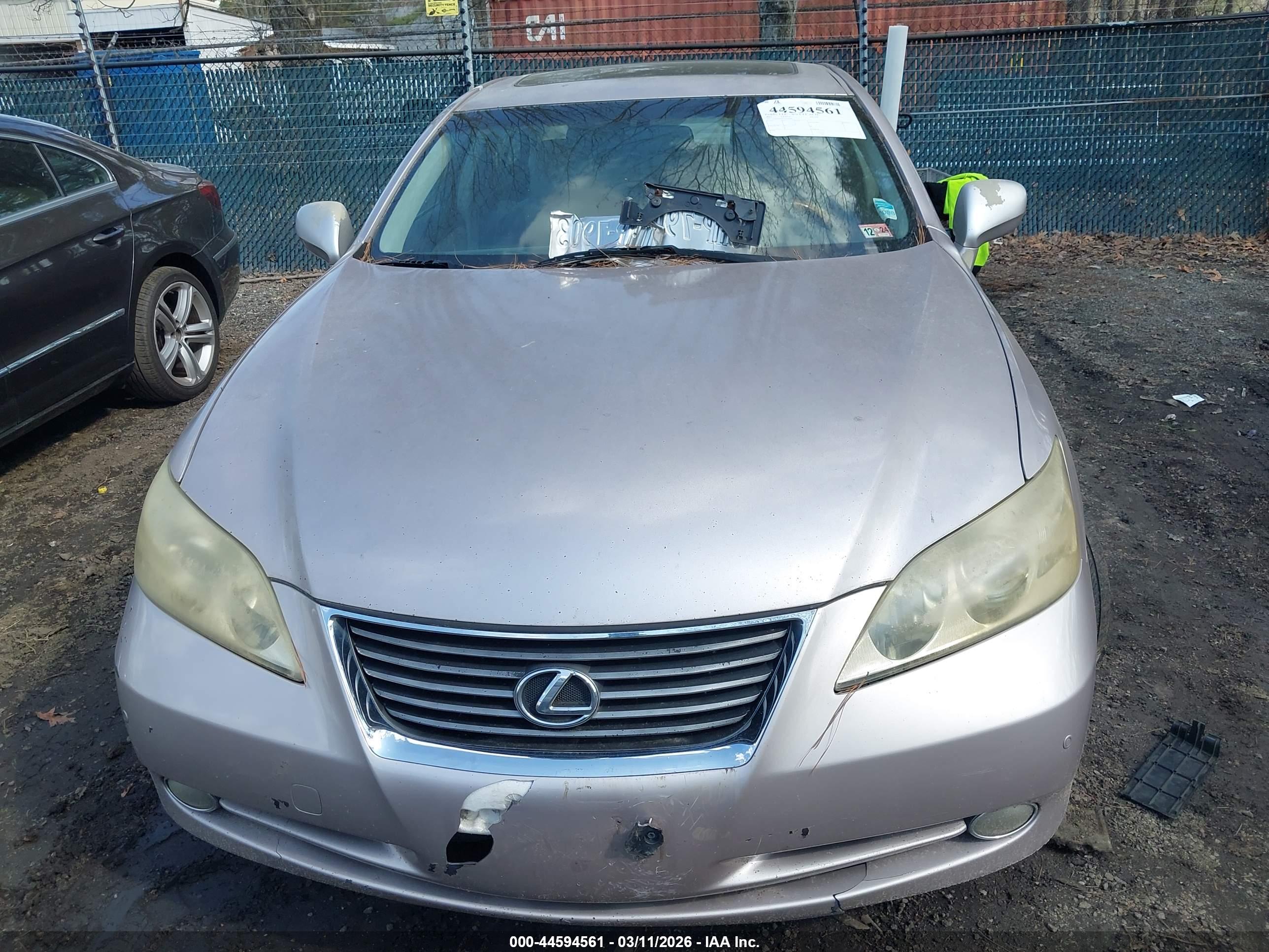 LEXUS ES image 6