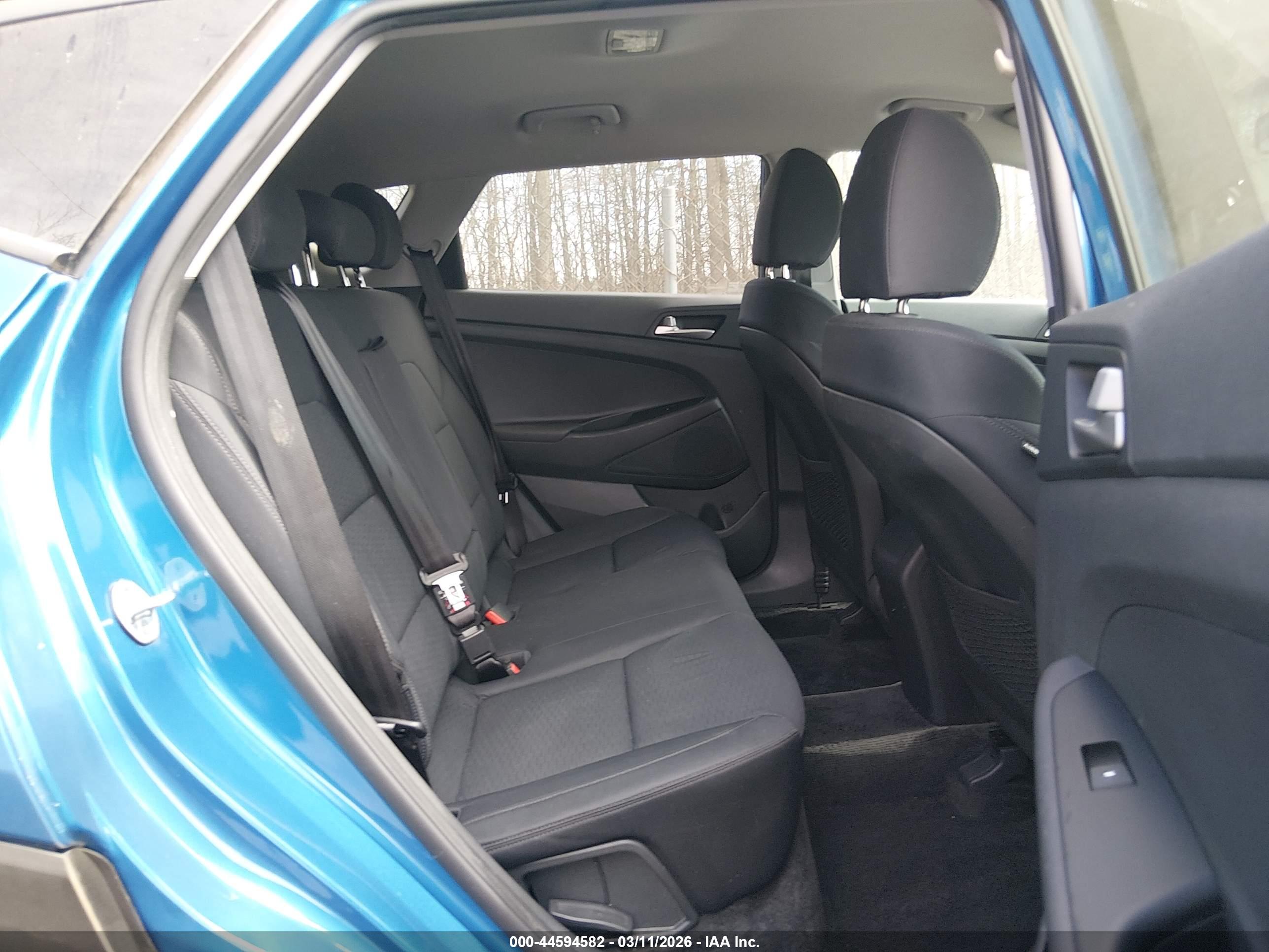 HYUNDAI TUCSON image 8