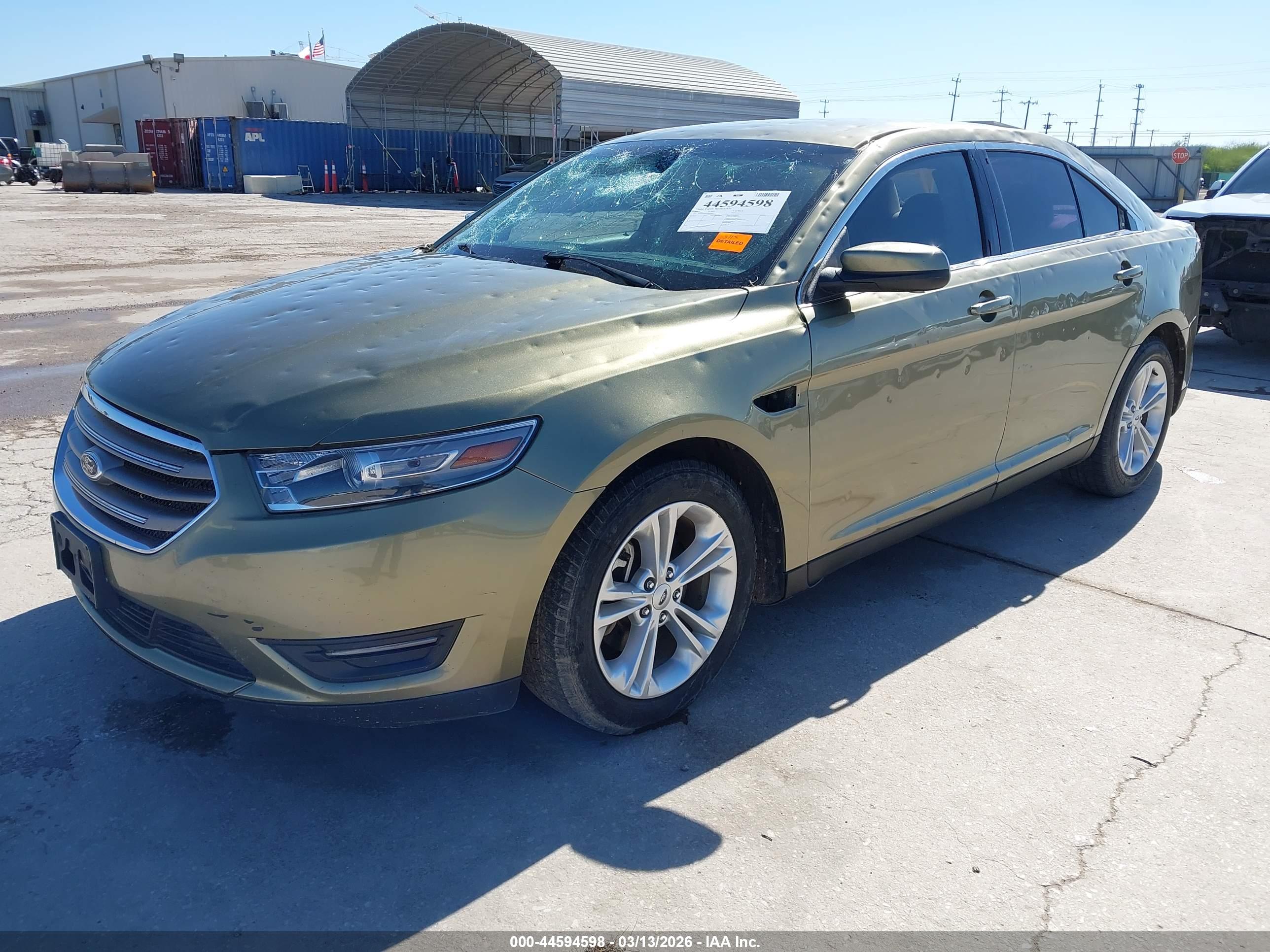 FORD TAURUS image 2