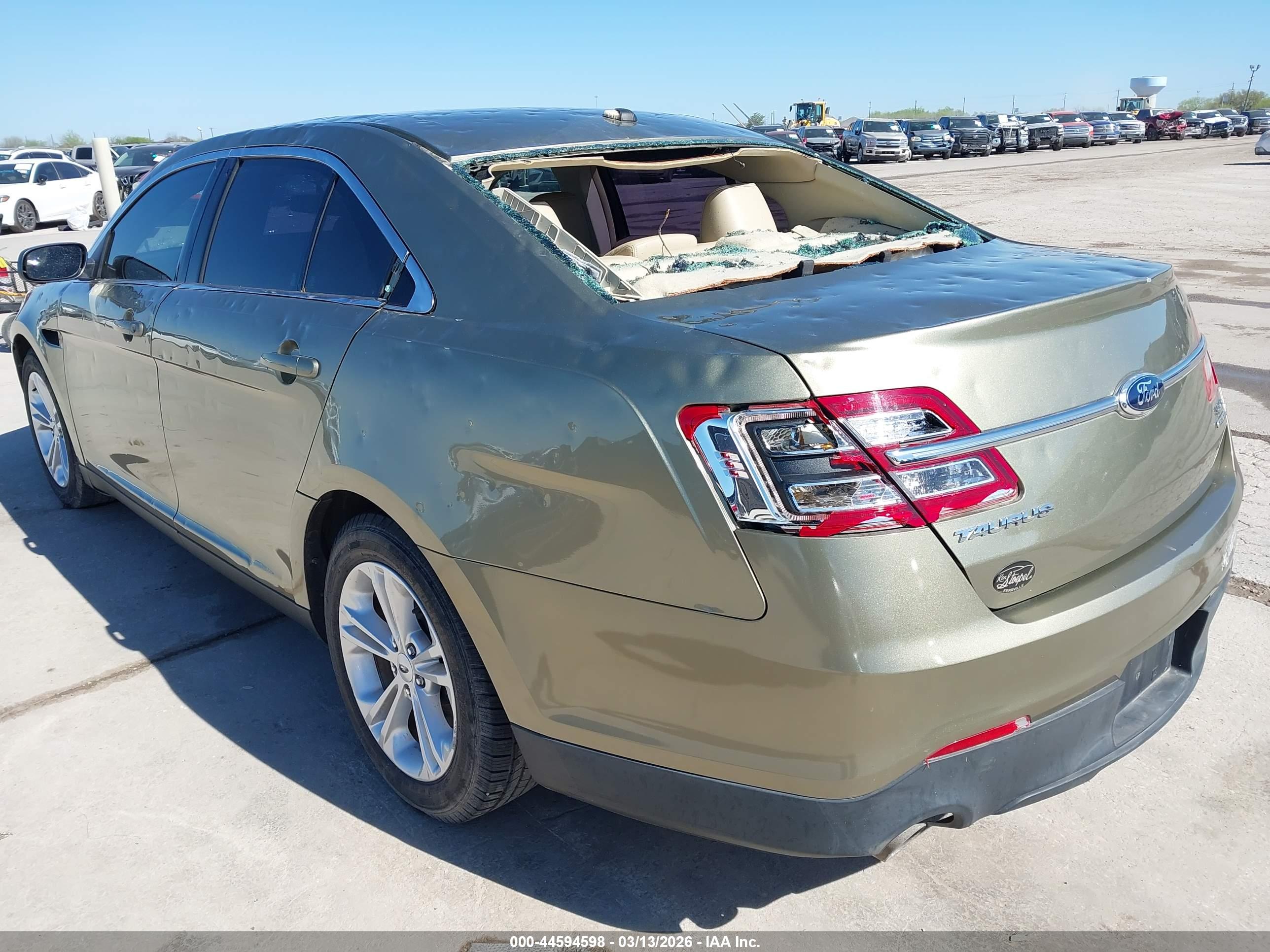 FORD TAURUS image 3