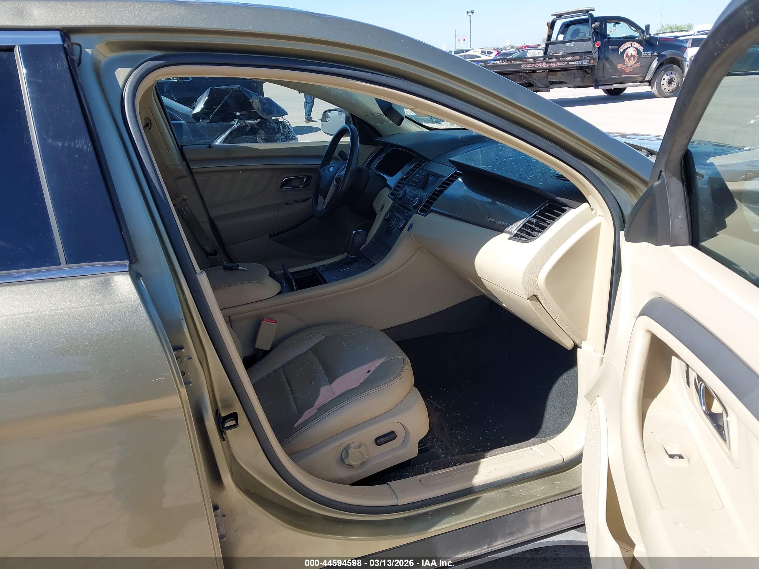 FORD TAURUS image 5