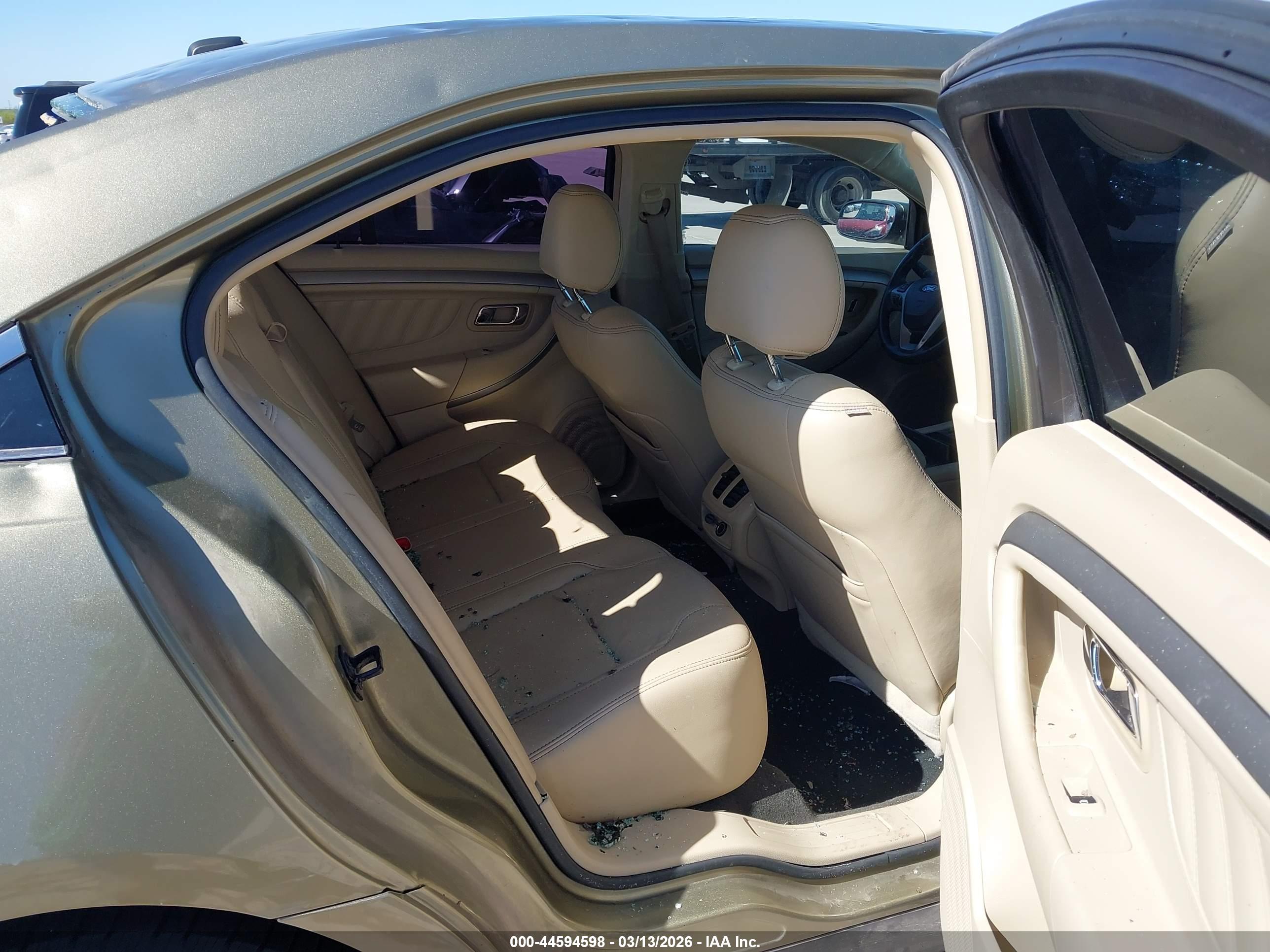 FORD TAURUS image 8