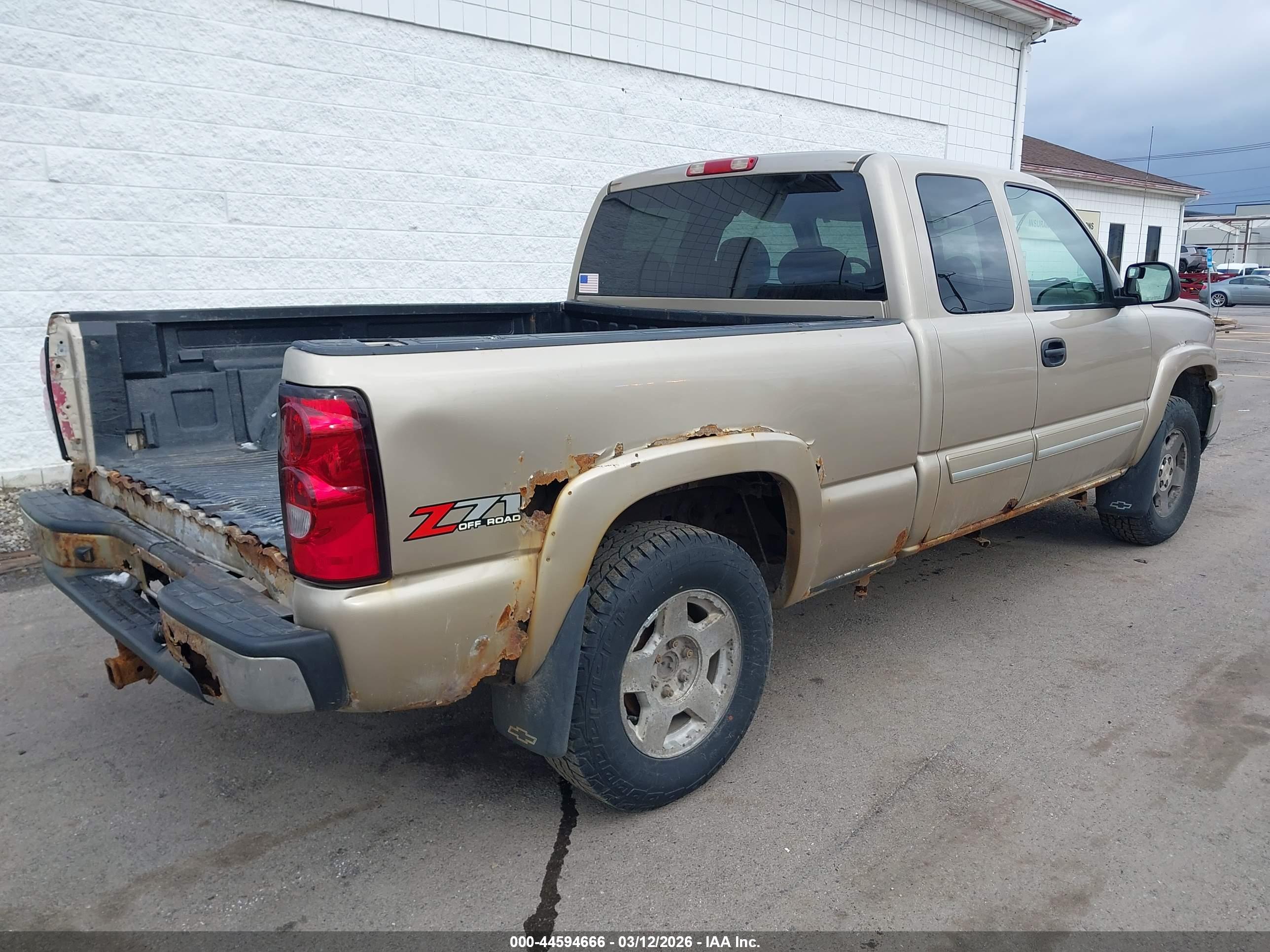 CHEVROLET SILVERADO image 4