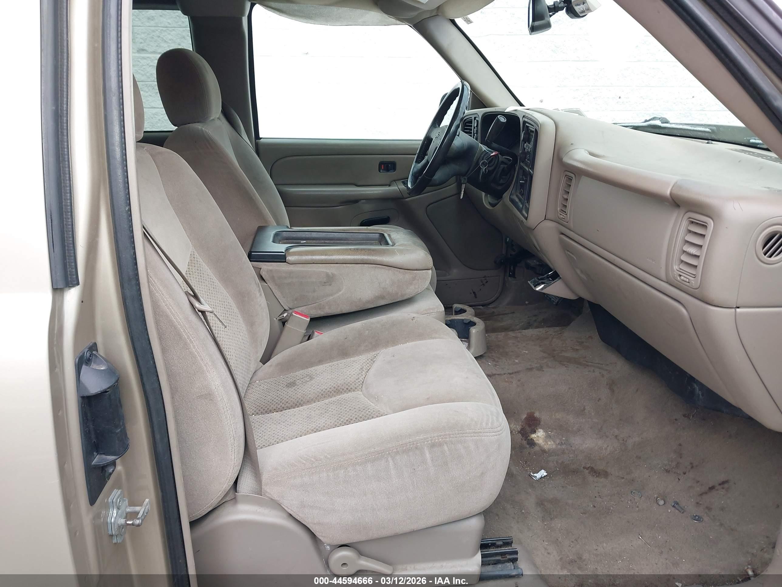 CHEVROLET SILVERADO image 5