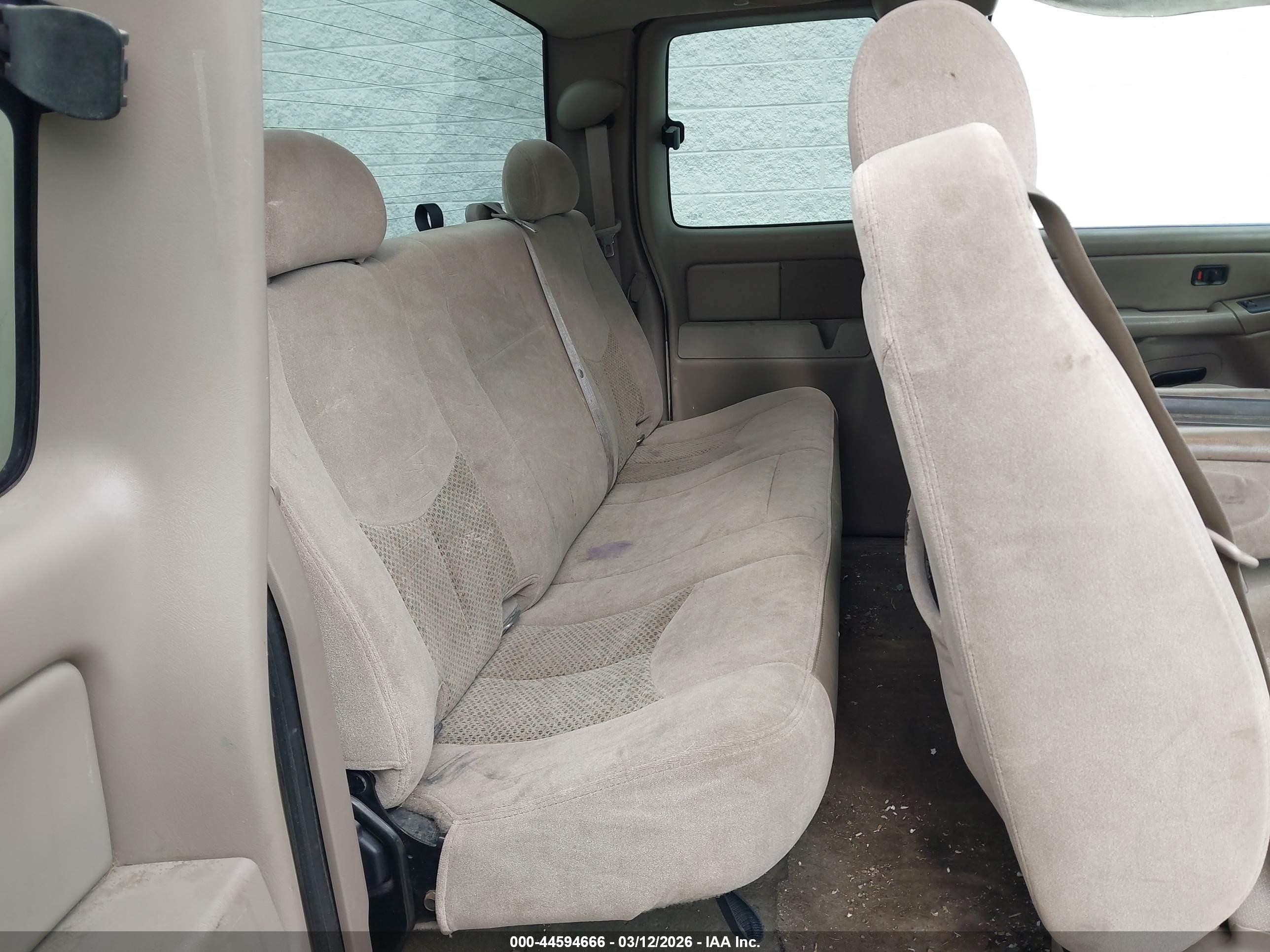 CHEVROLET SILVERADO image 8