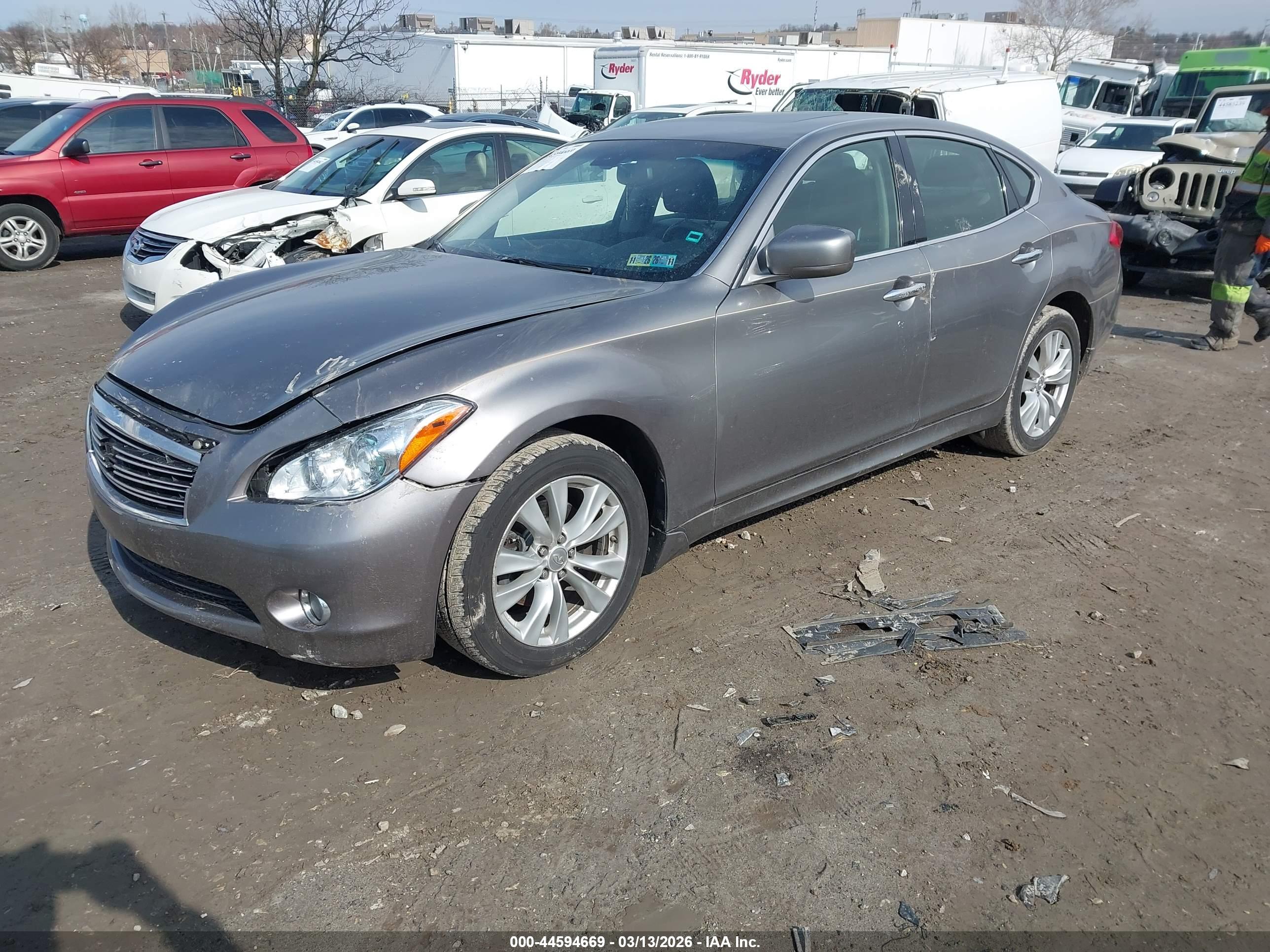 INFINITI M37X image 2