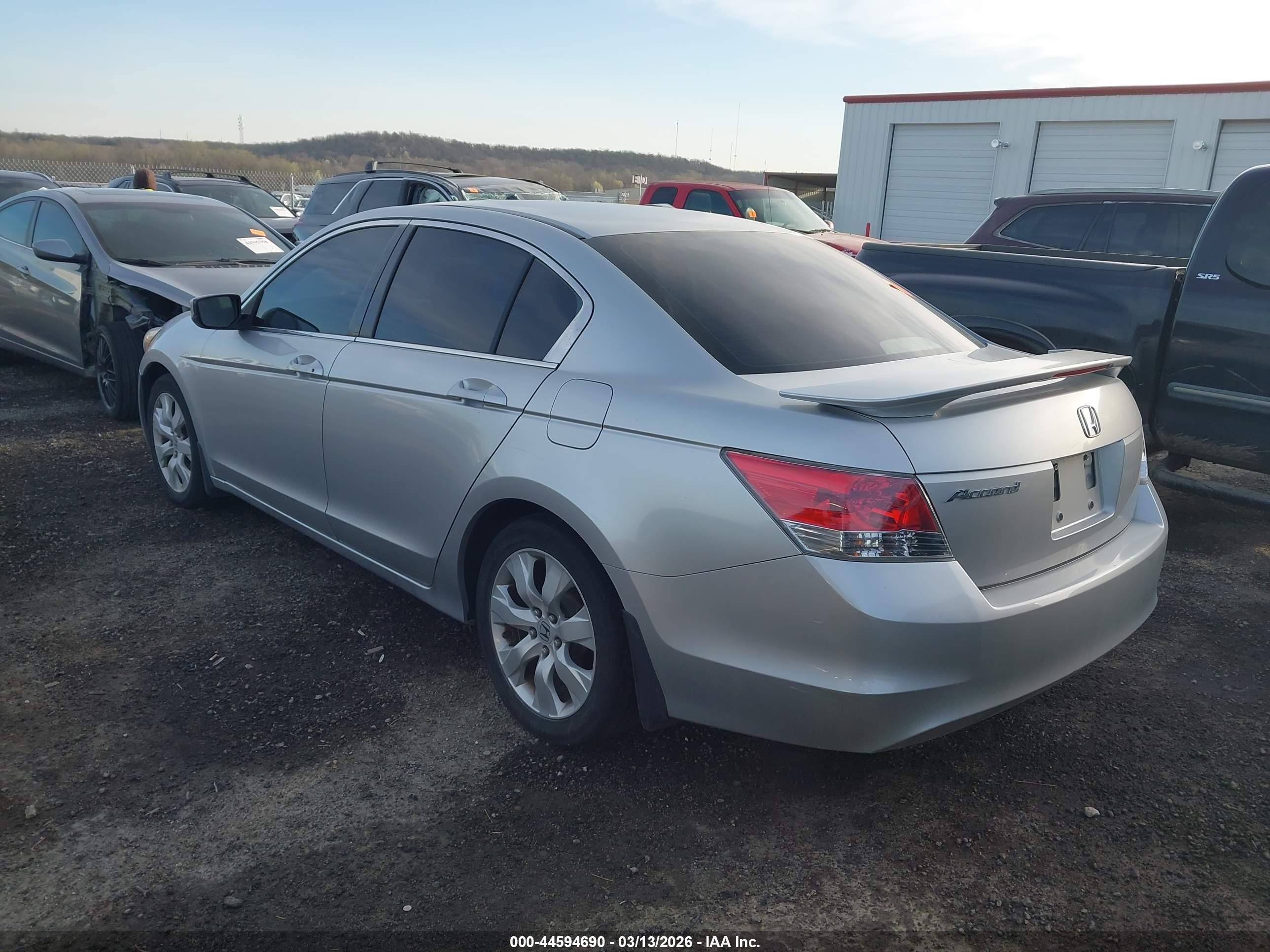 HONDA ACCORD image 3