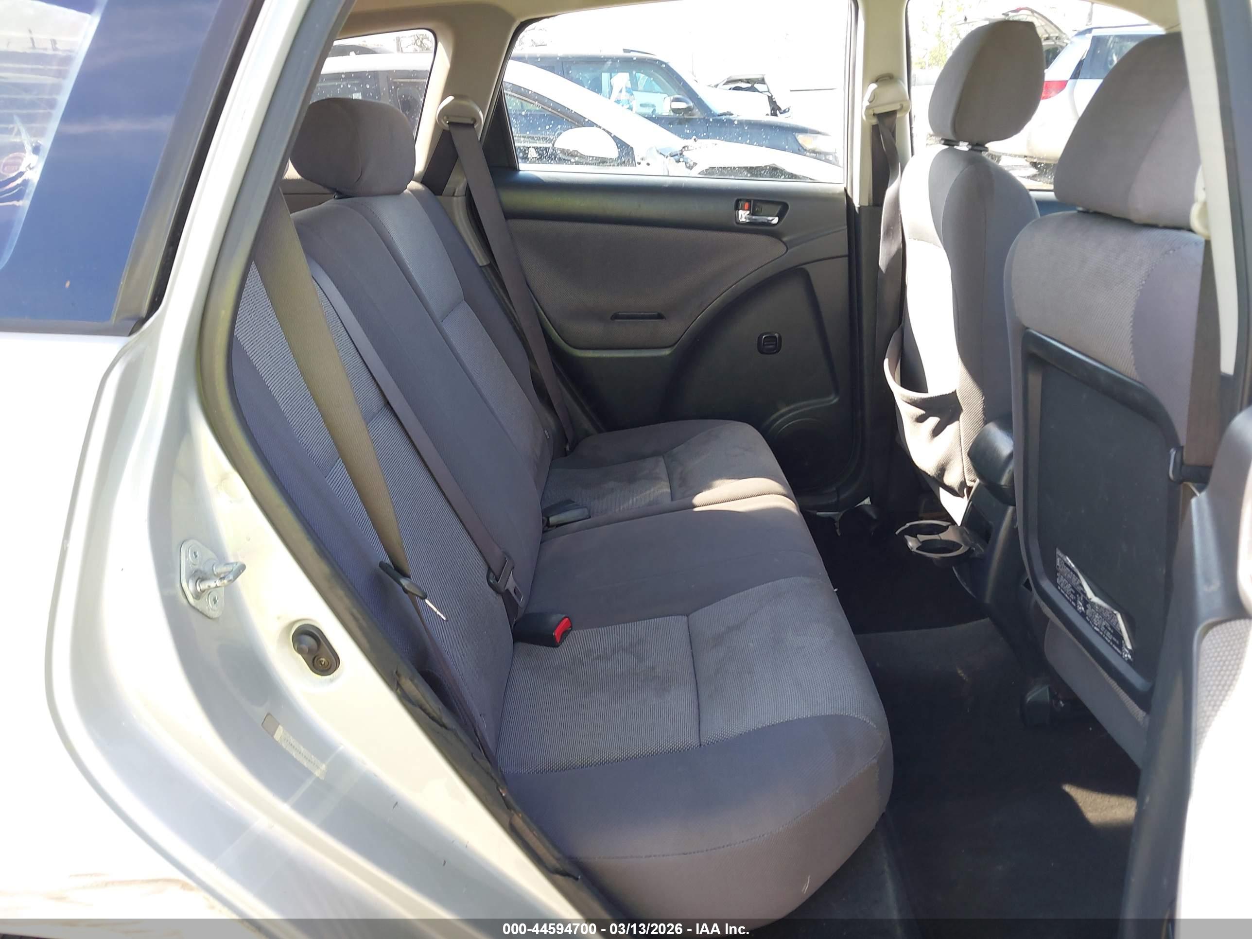 TOYOTA MATRIX image 8