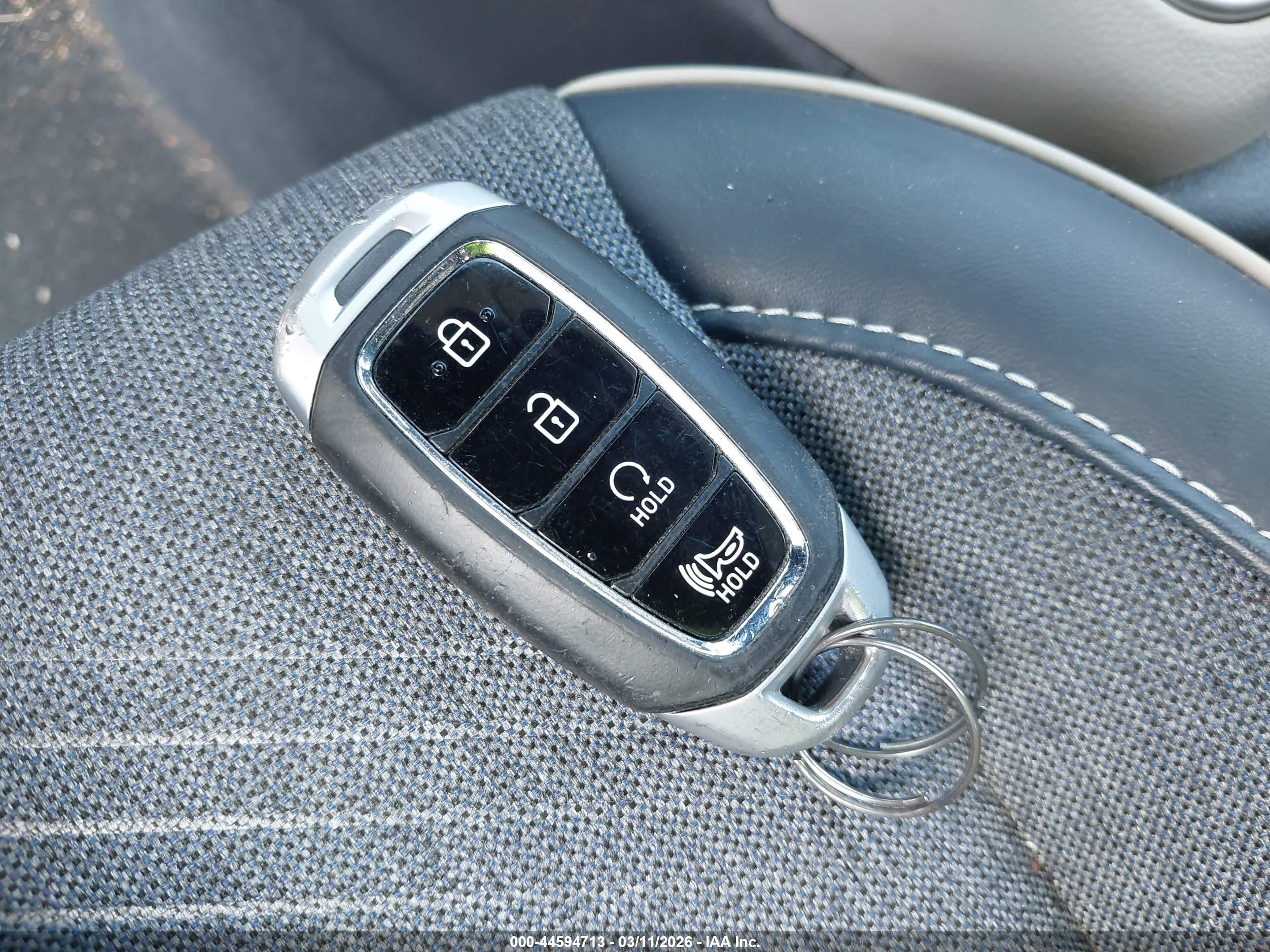 HYUNDAI VENUE image 11