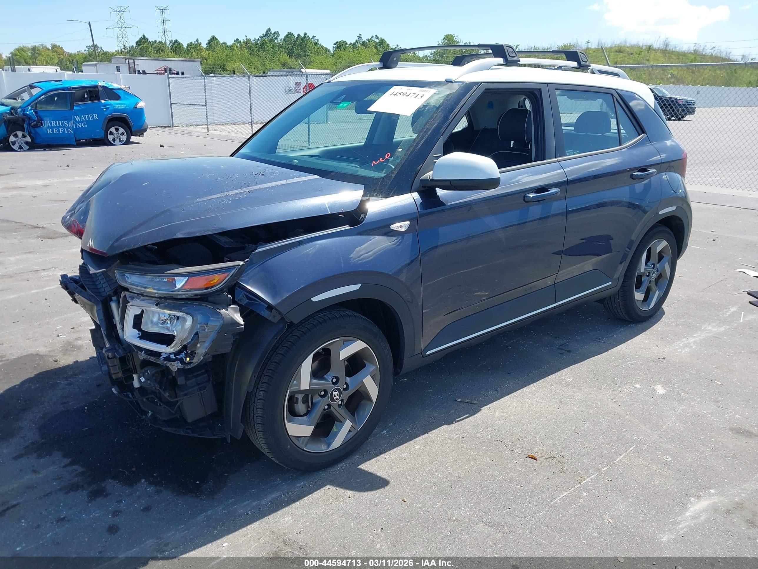 HYUNDAI VENUE image 2