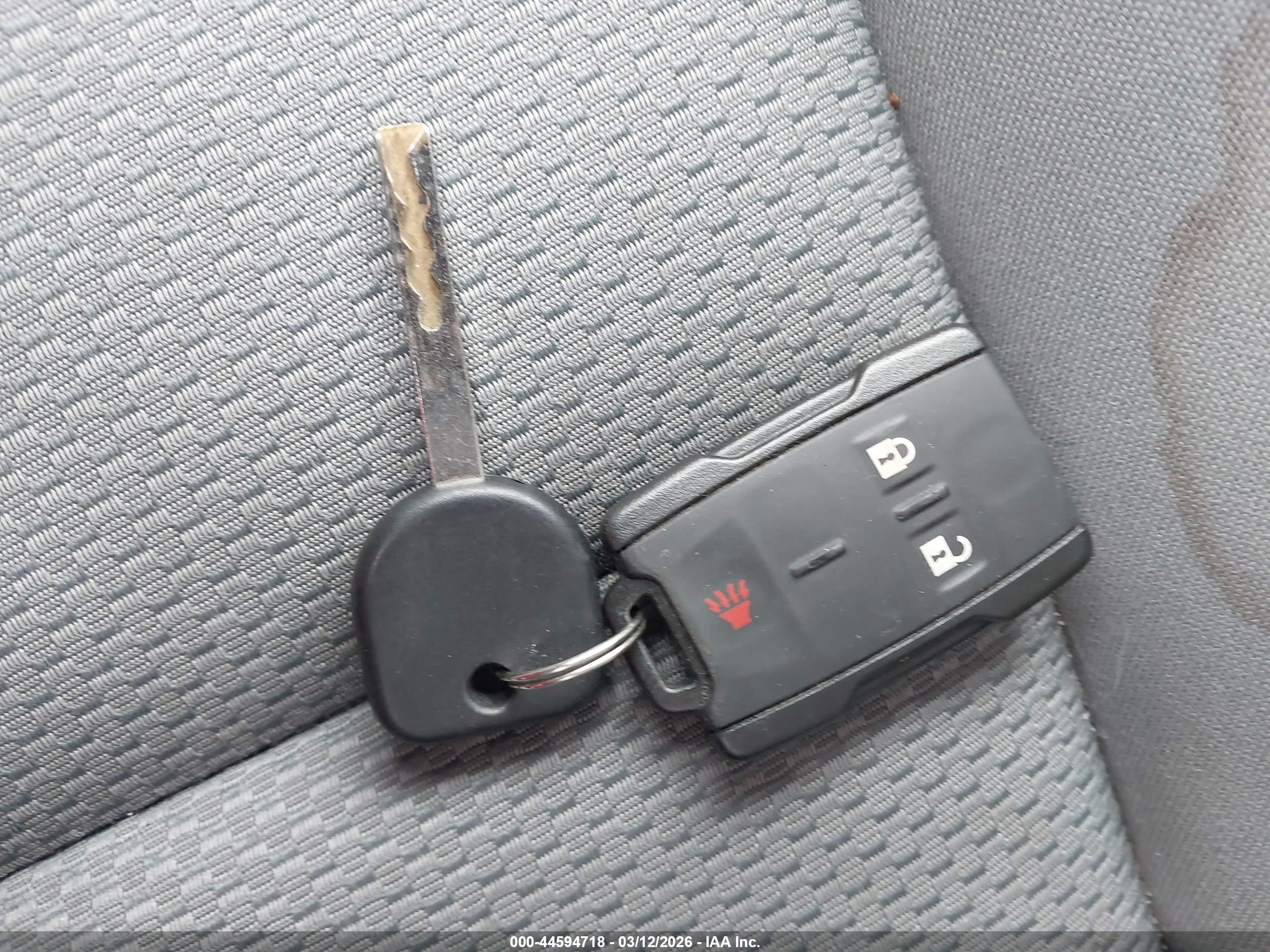 CHEVROLET COLORADO image 11