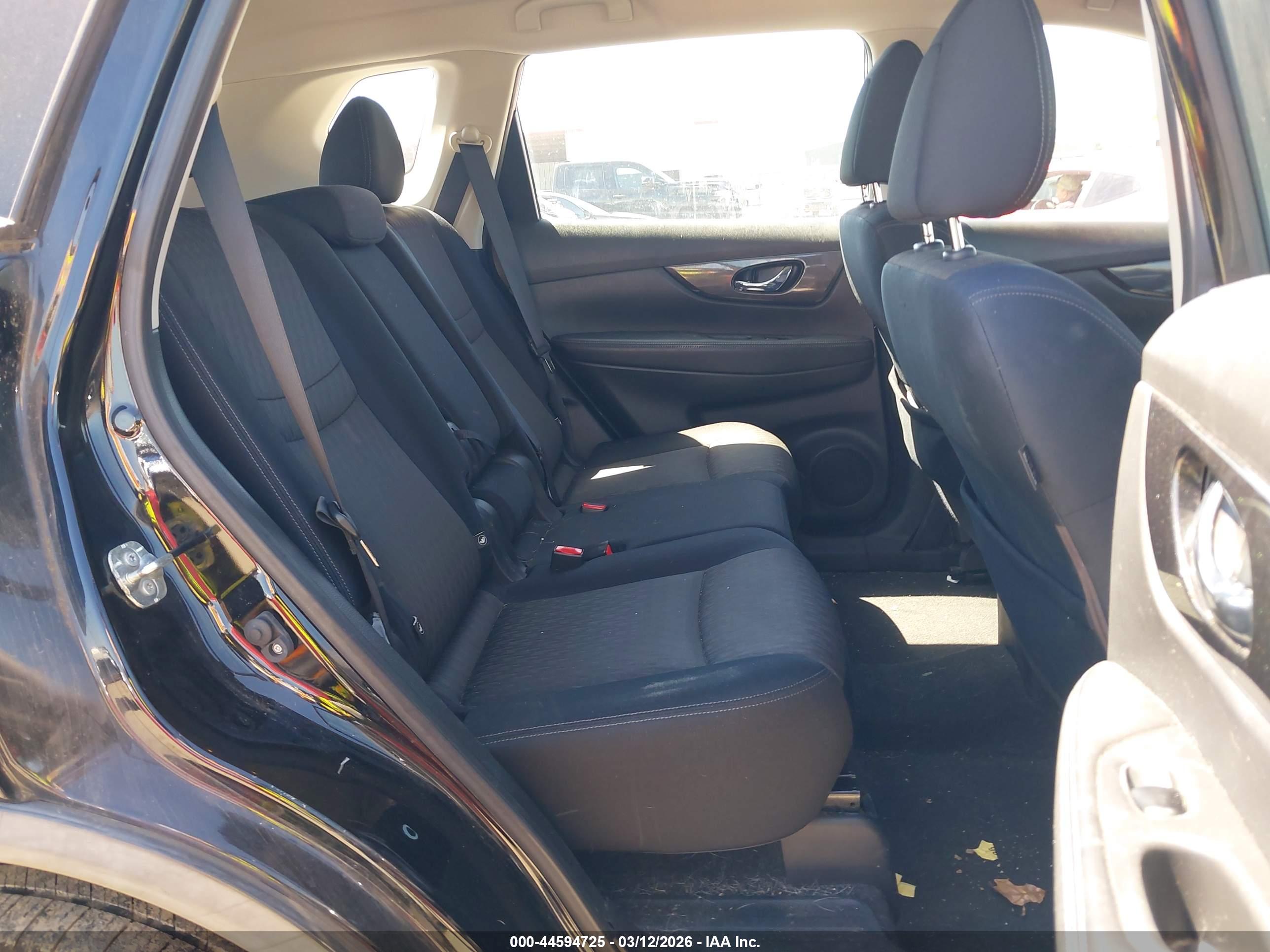 NISSAN ROGUE image 8
