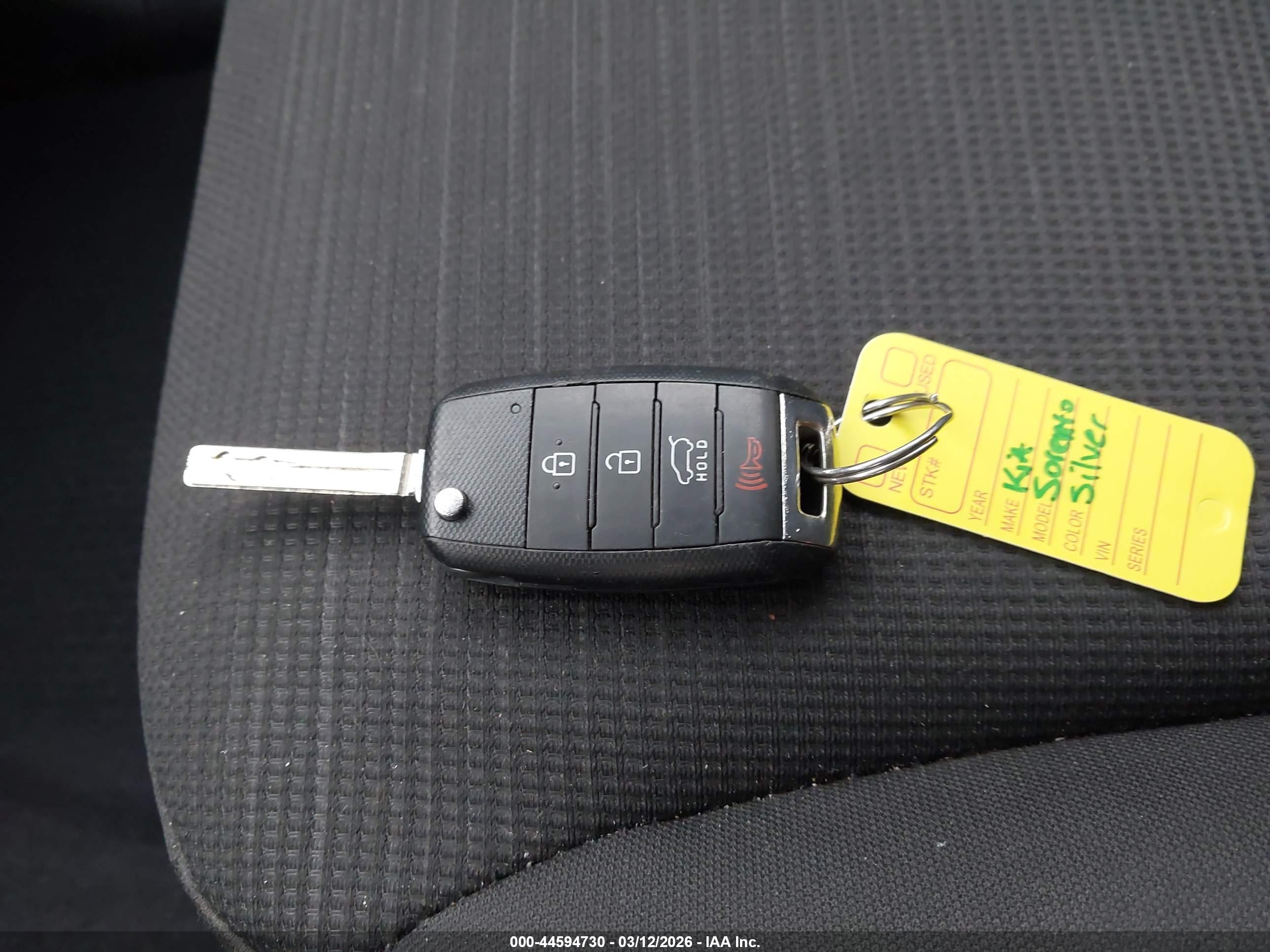KIA SORENTO image 11