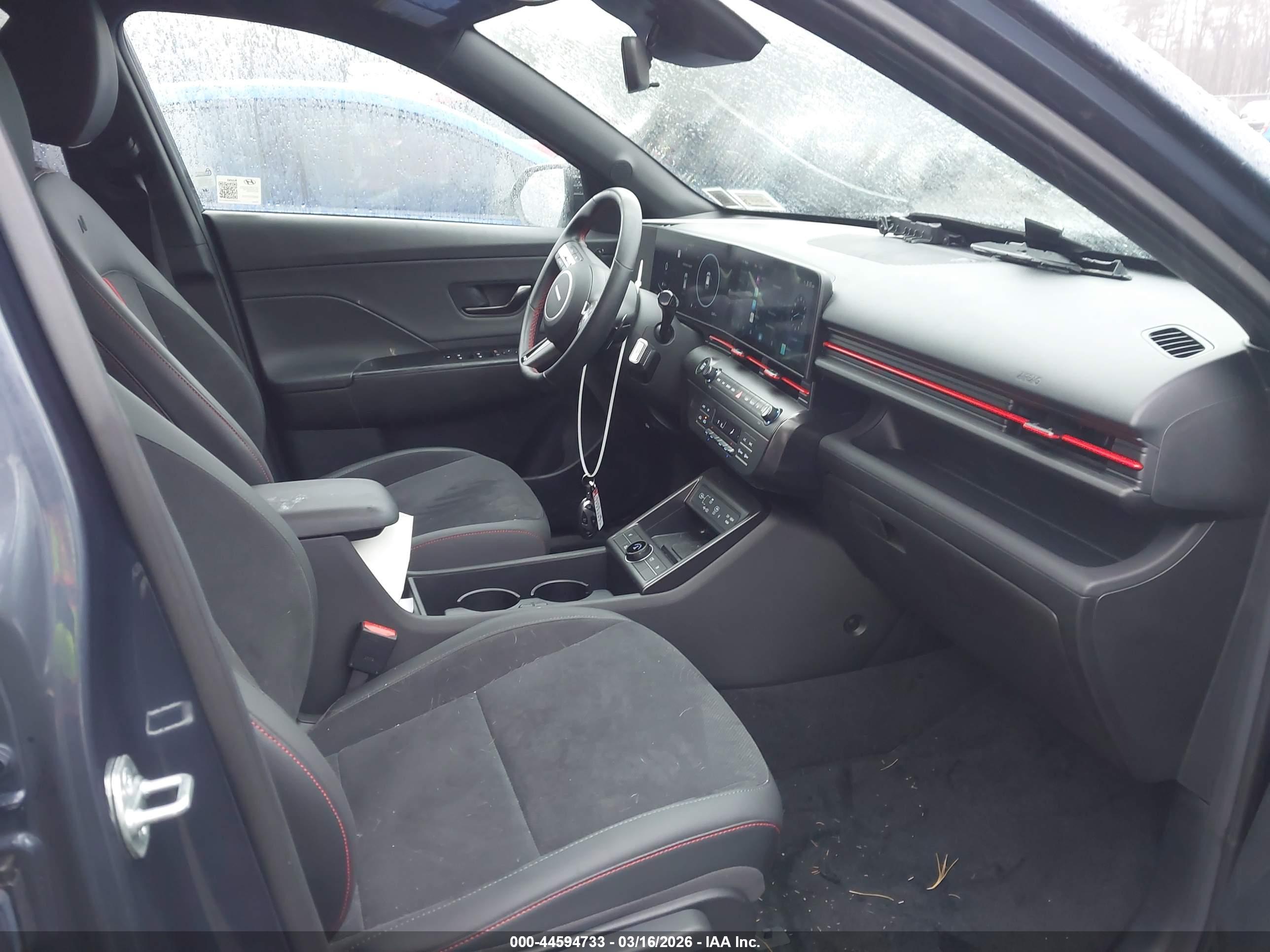 HYUNDAI KONA image 5