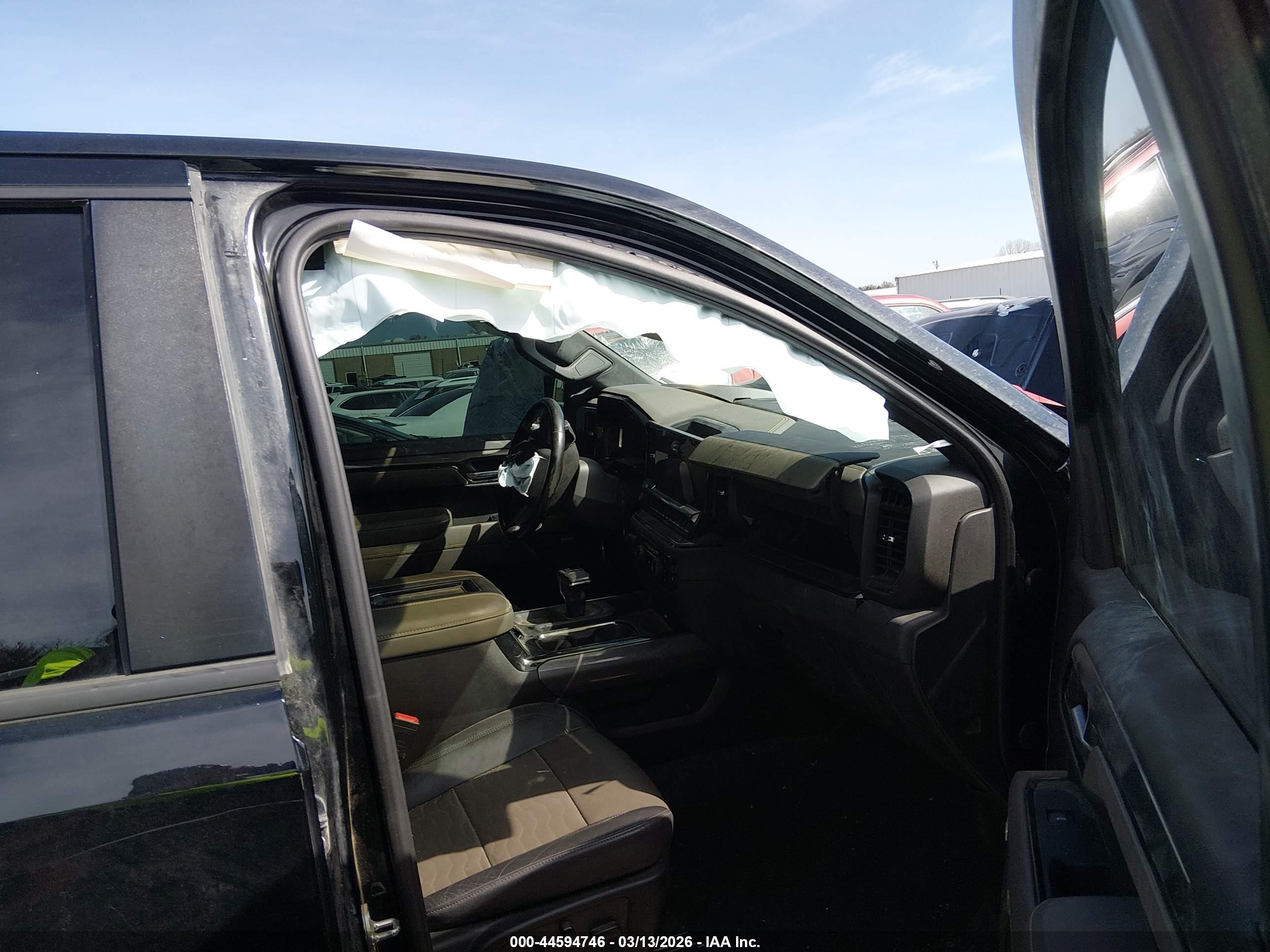 CHEVROLET SILVERADO image 5