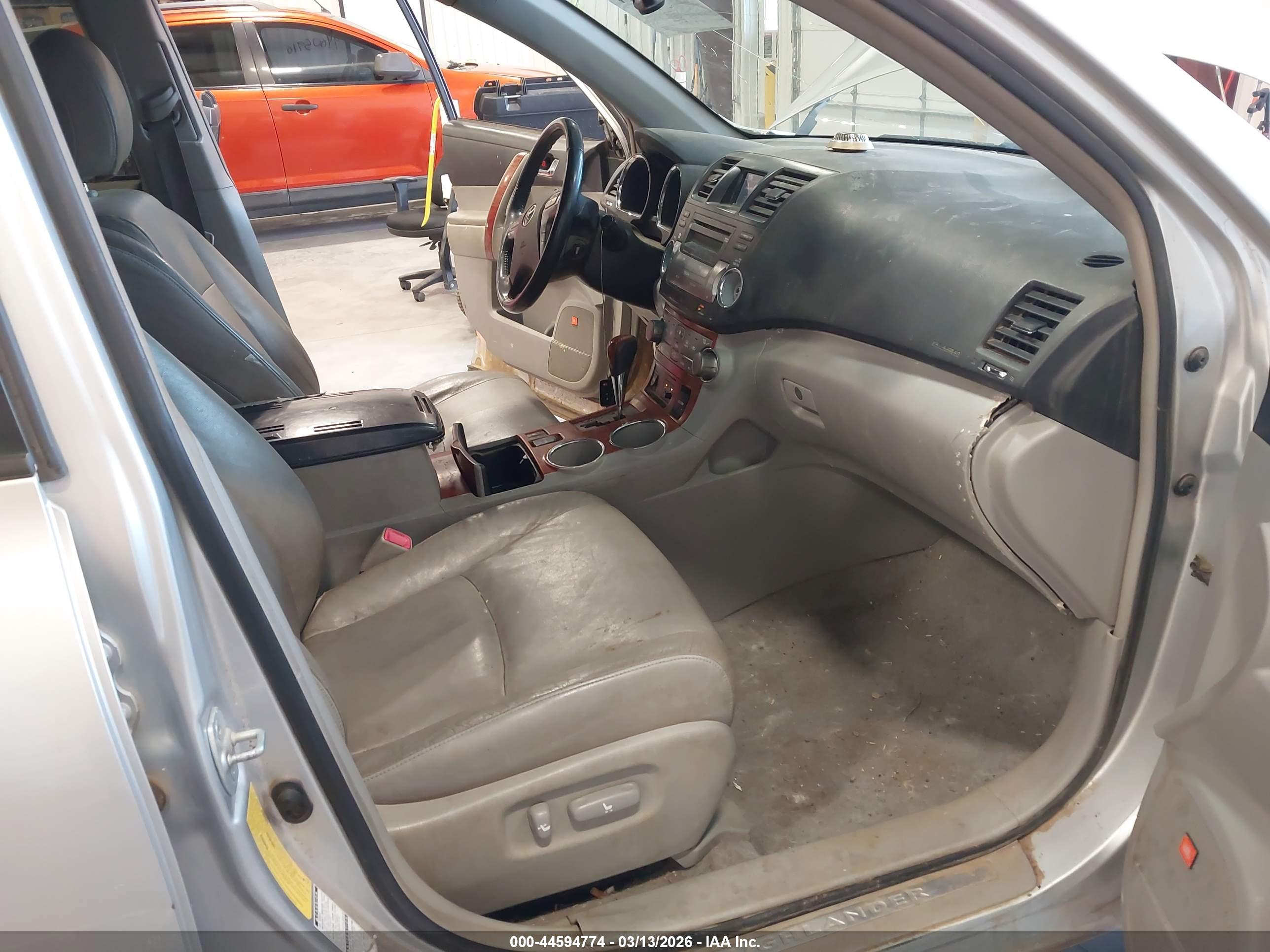 TOYOTA HIGHLANDER image 5