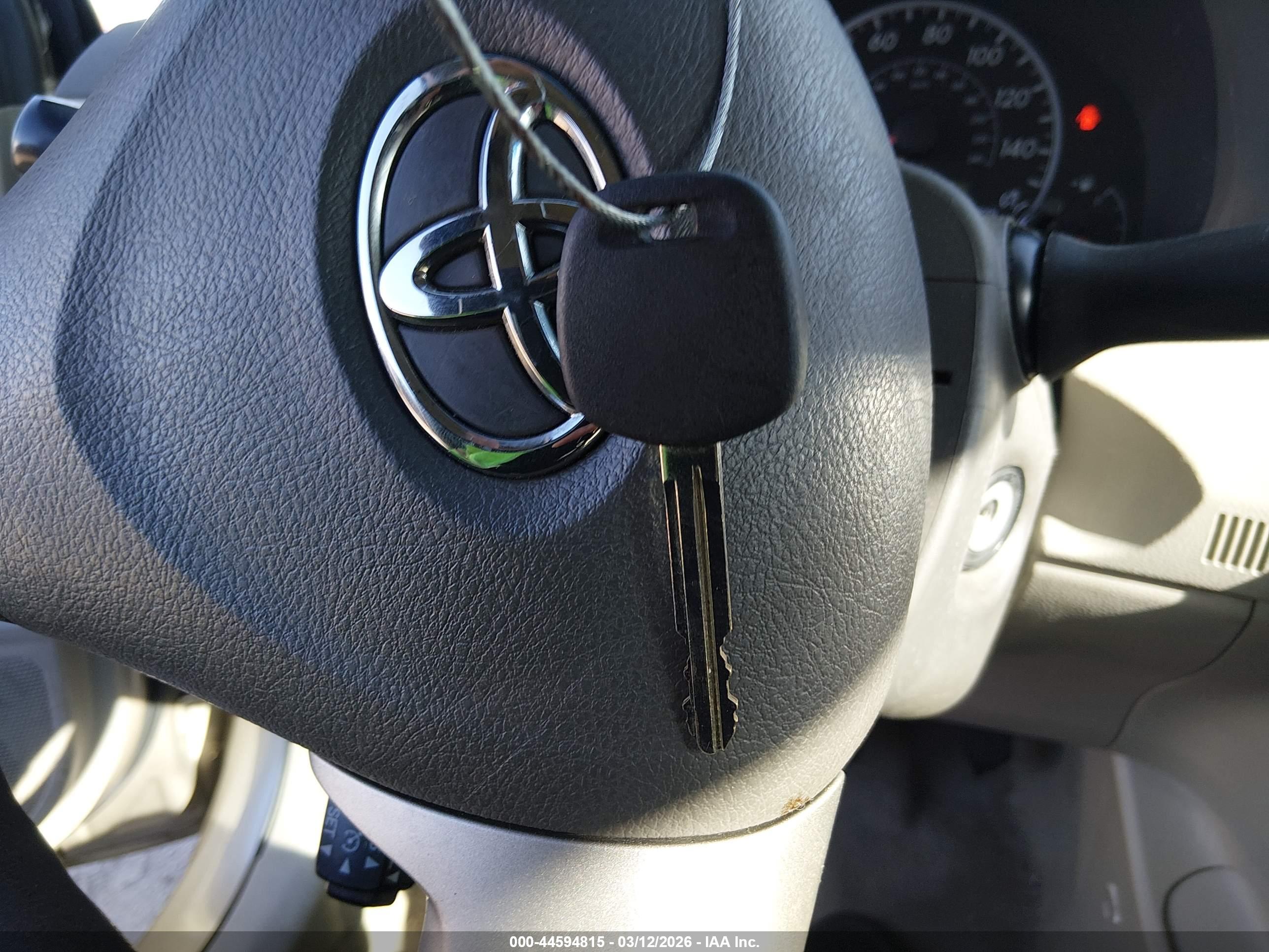 TOYOTA COROLLA image 11