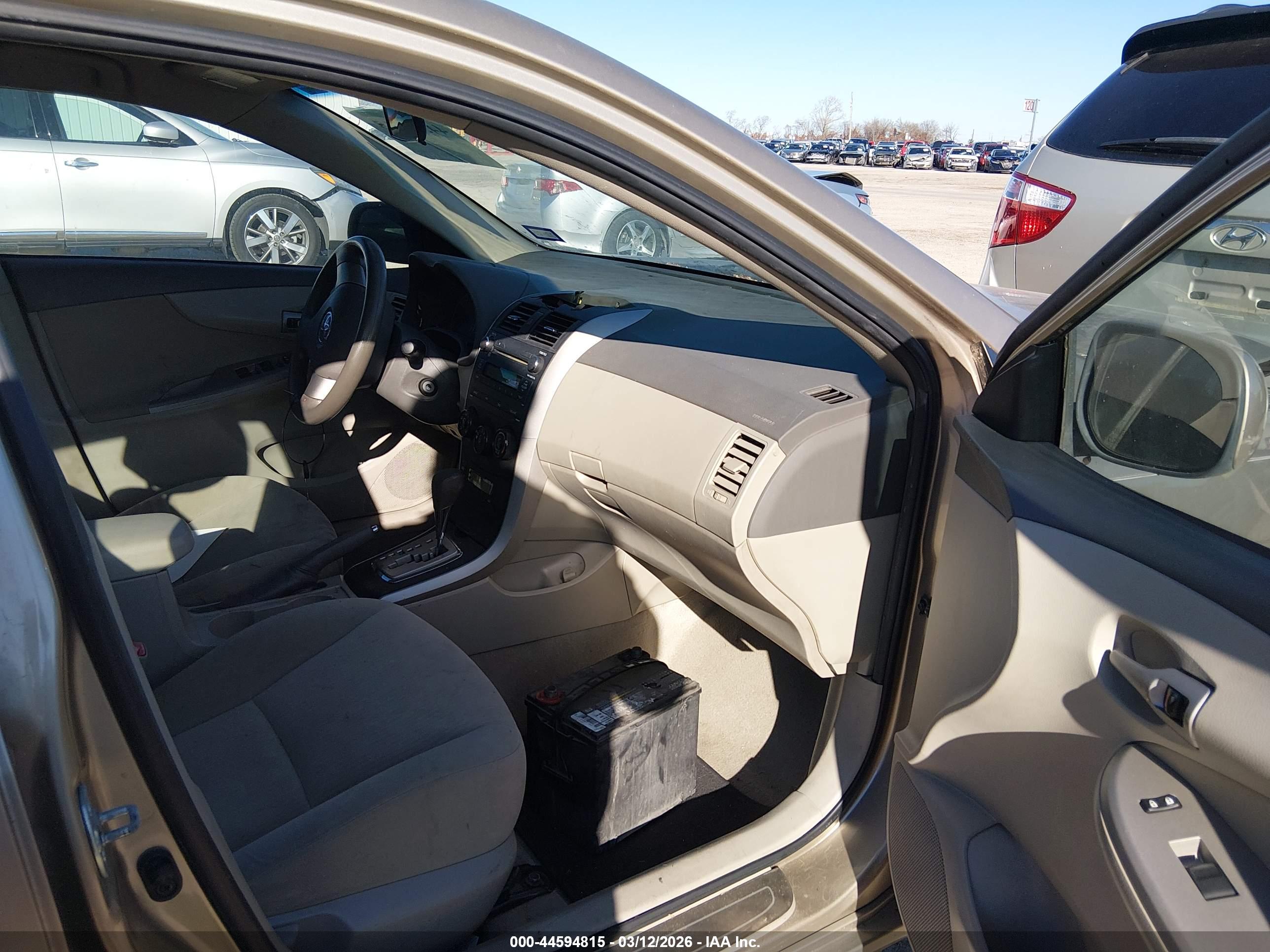 TOYOTA COROLLA image 5