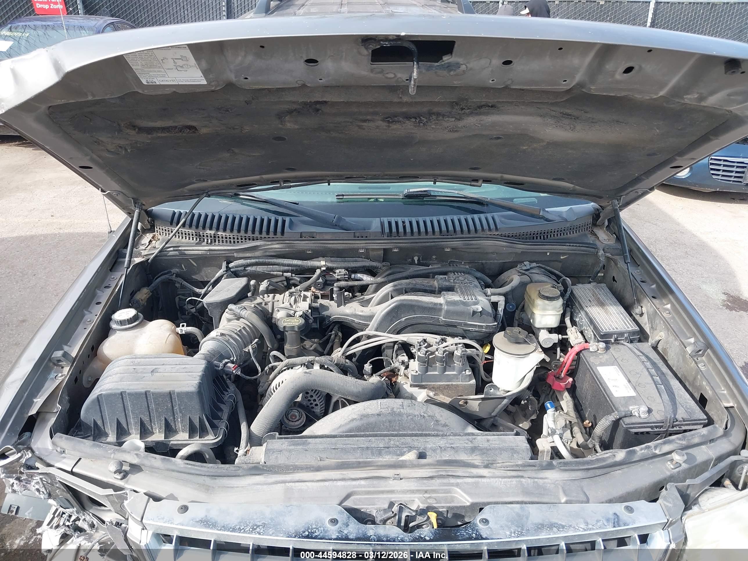 FORD EXPLORER image 10