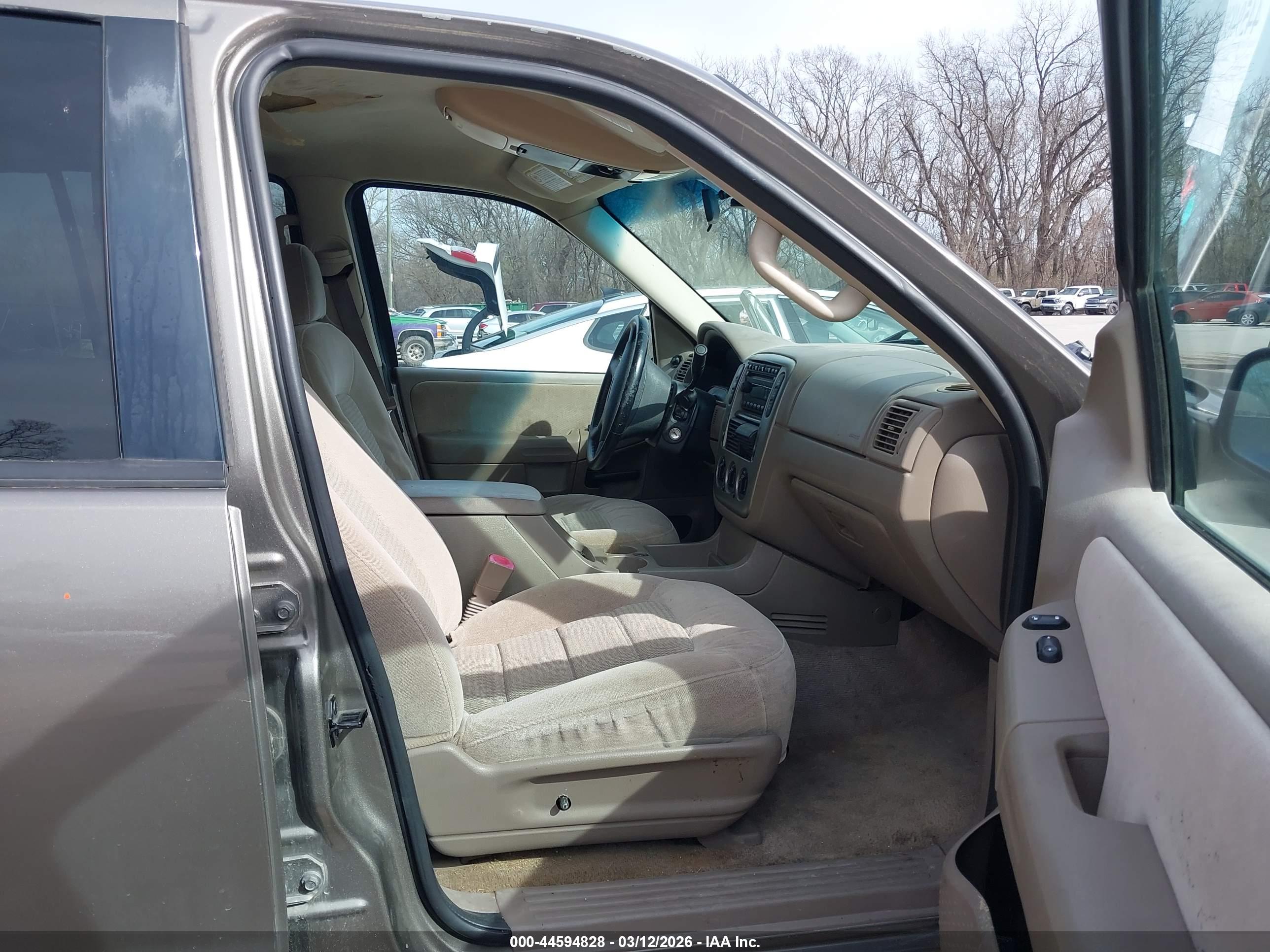 FORD EXPLORER image 5