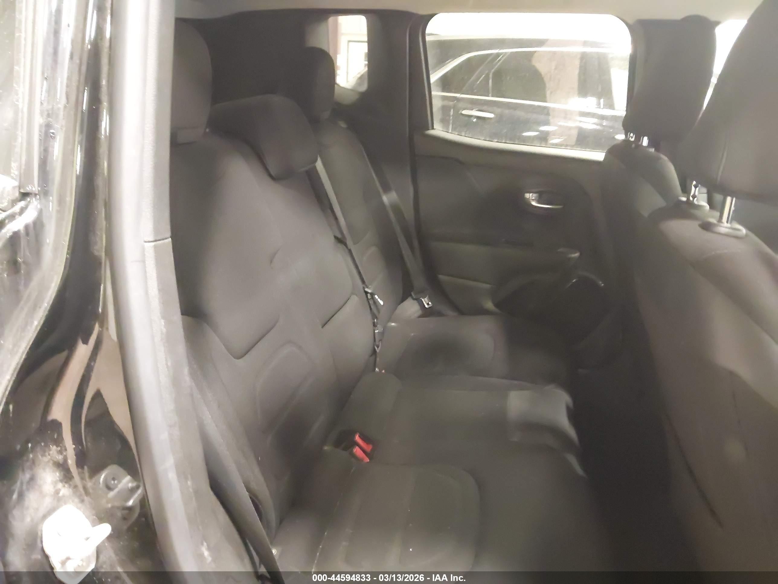 JEEP RENEGADE image 8