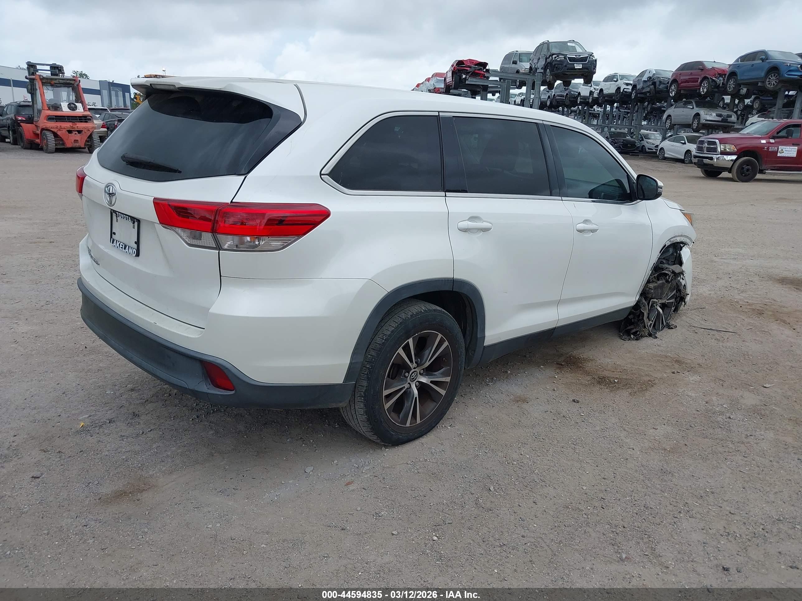 TOYOTA HIGHLANDER image 4