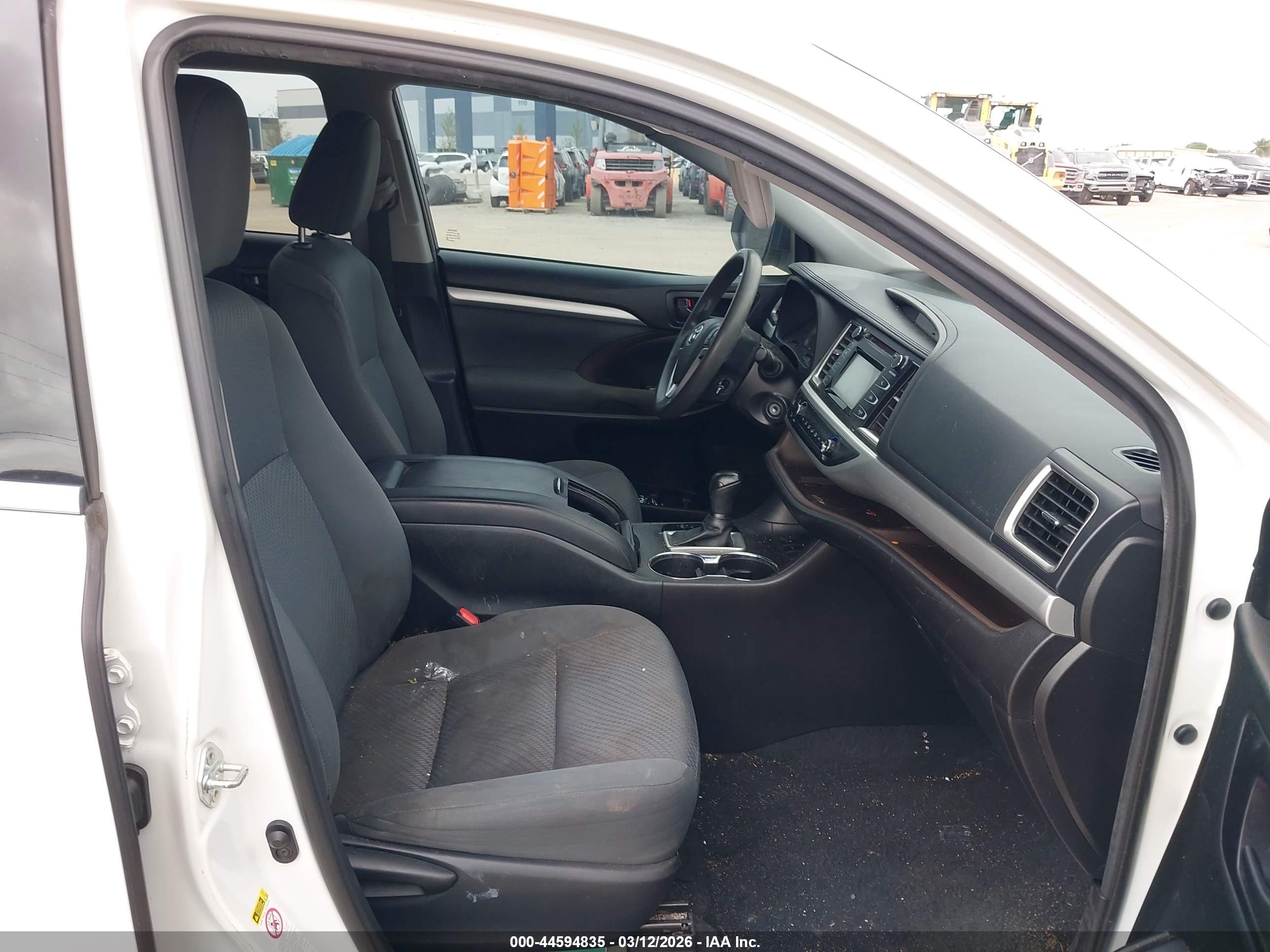 TOYOTA HIGHLANDER image 5